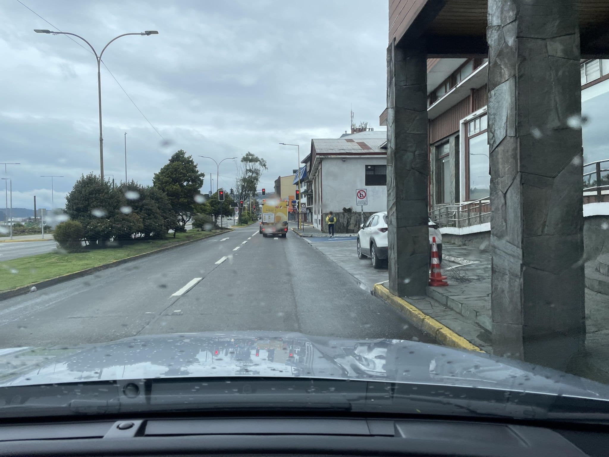 Street view near Gran Hotel Vicente Costanera, Puerto Montt — © ariellopez (CC BY-SA · Mapillary)