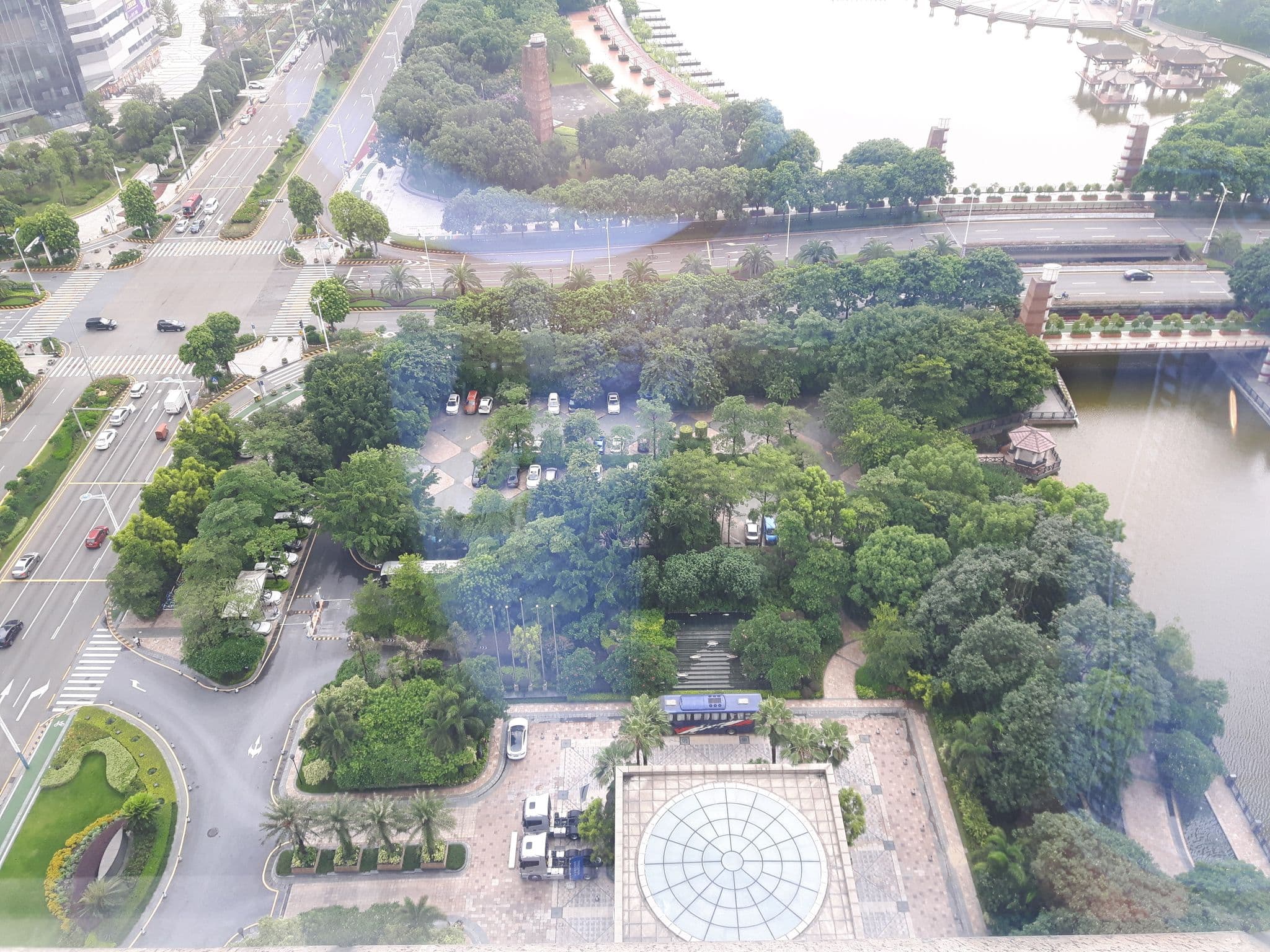 Street view near InterContinental Foshan 佛山保利洲际酒店, Foshan — © changchun1 (CC BY-SA · Mapillary)