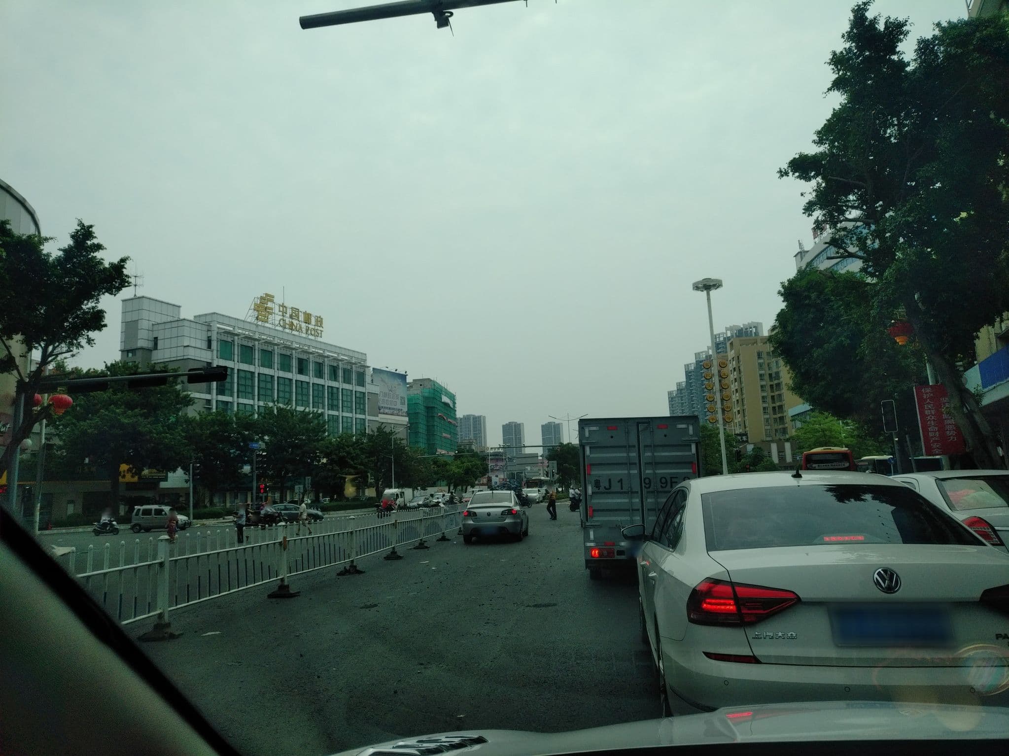 Street view near 新侨都酒店, Jiangmen — © luoxyqing (CC BY-SA · Mapillary)