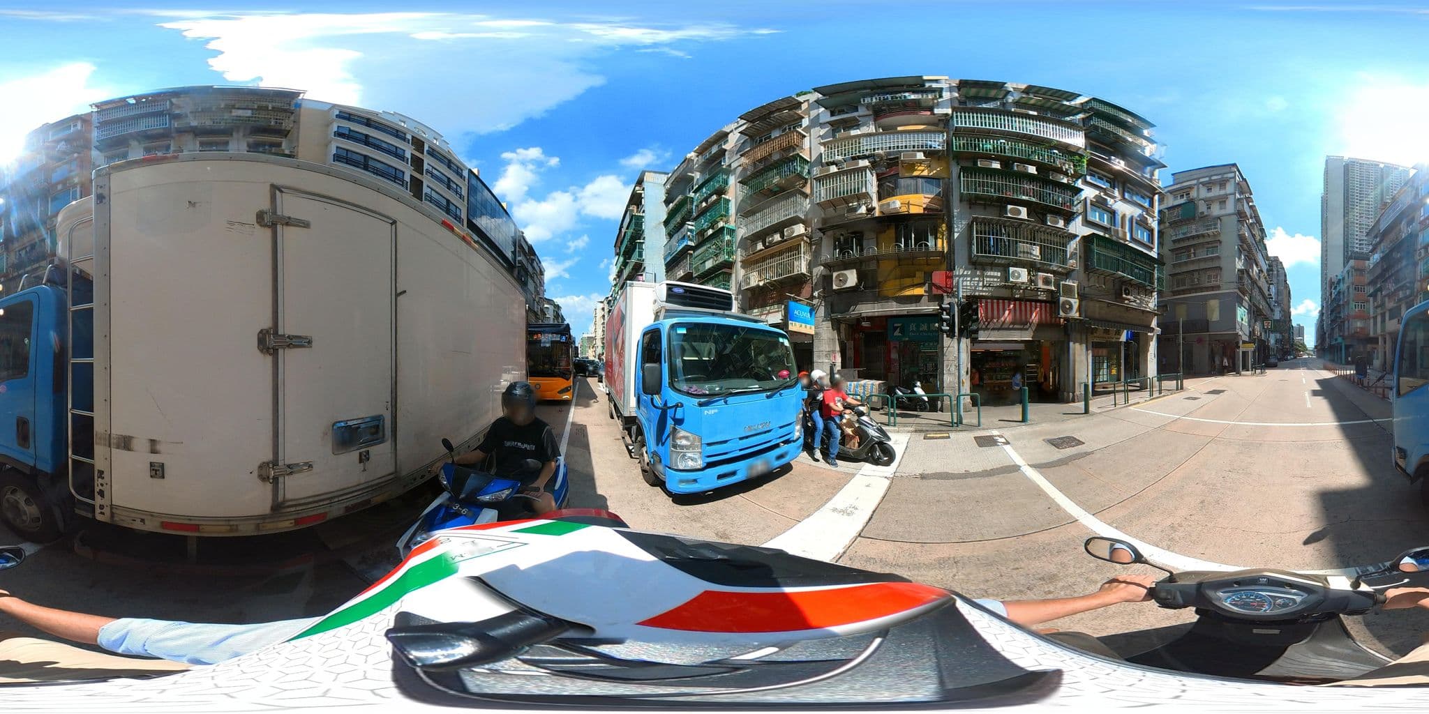 Street view near Belive Andmore, São Lourenço — © joaocsampayo (CC BY-SA · Mapillary)