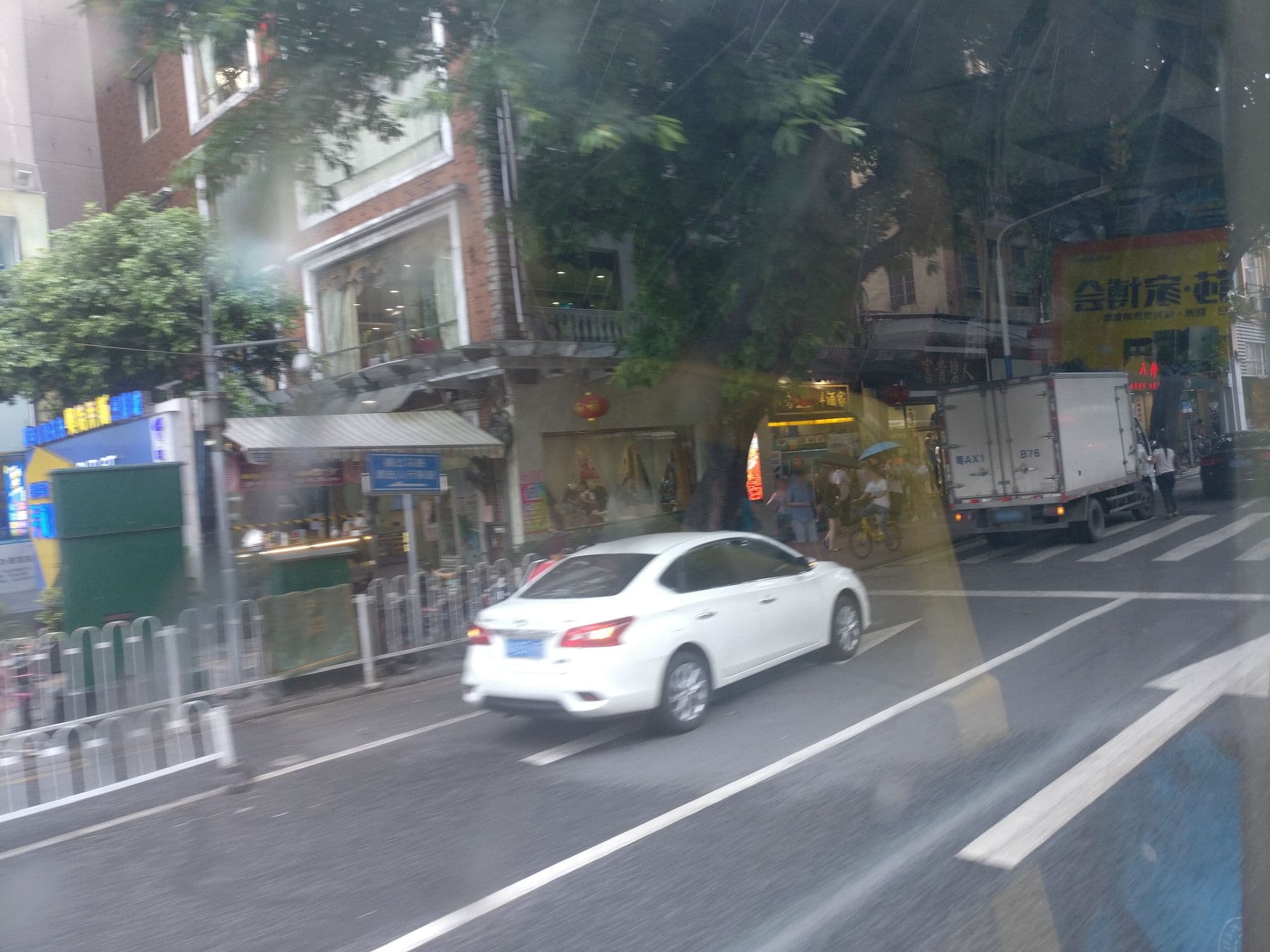 Street view near A8 Hotel Guangzhou, Guangzhou — © aleung (CC BY-SA · Mapillary)