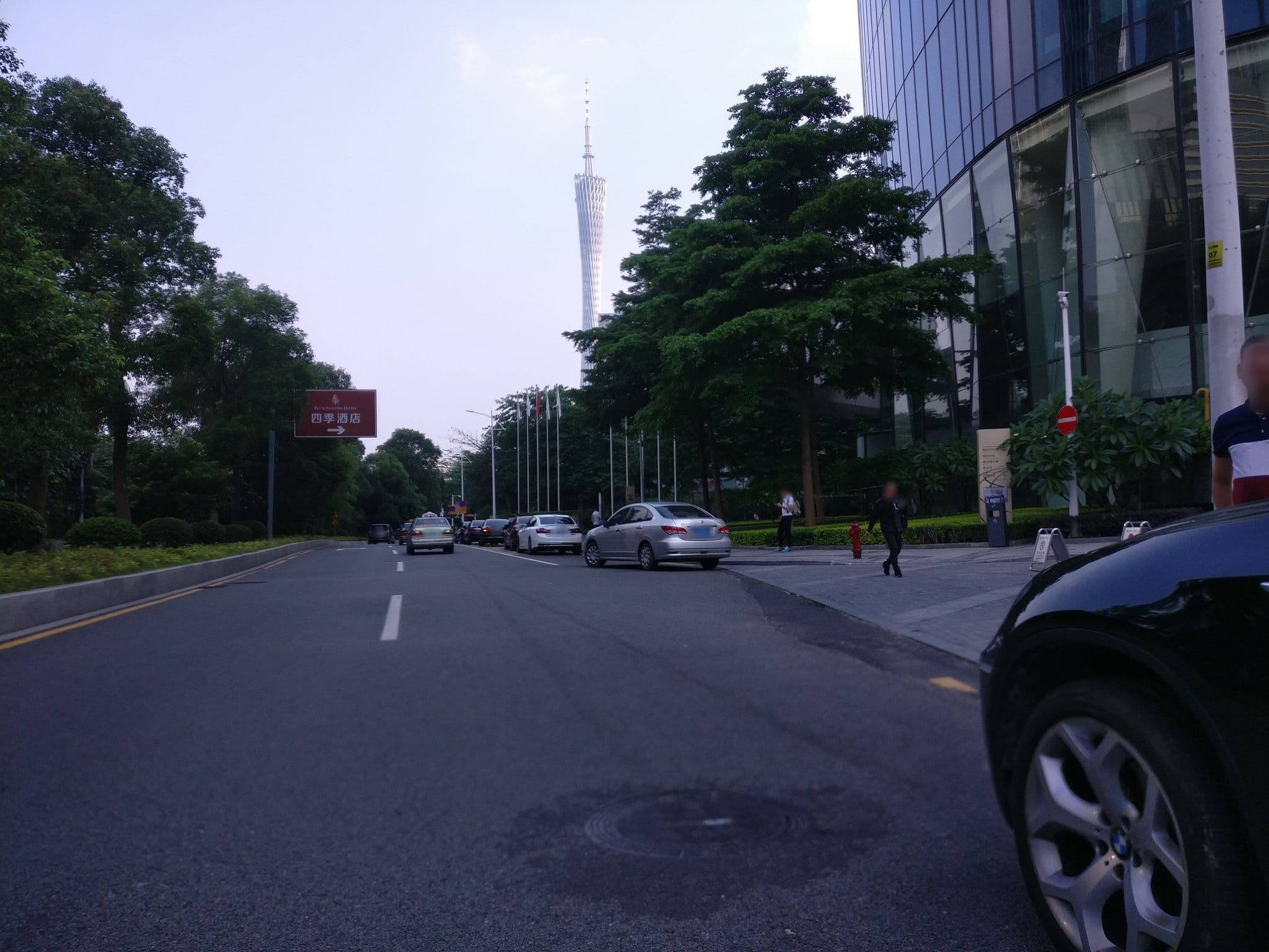 Street view near Grand Ballroom Four Seasons Hotel, Guangzhou — © aleung (CC BY-SA · Mapillary)