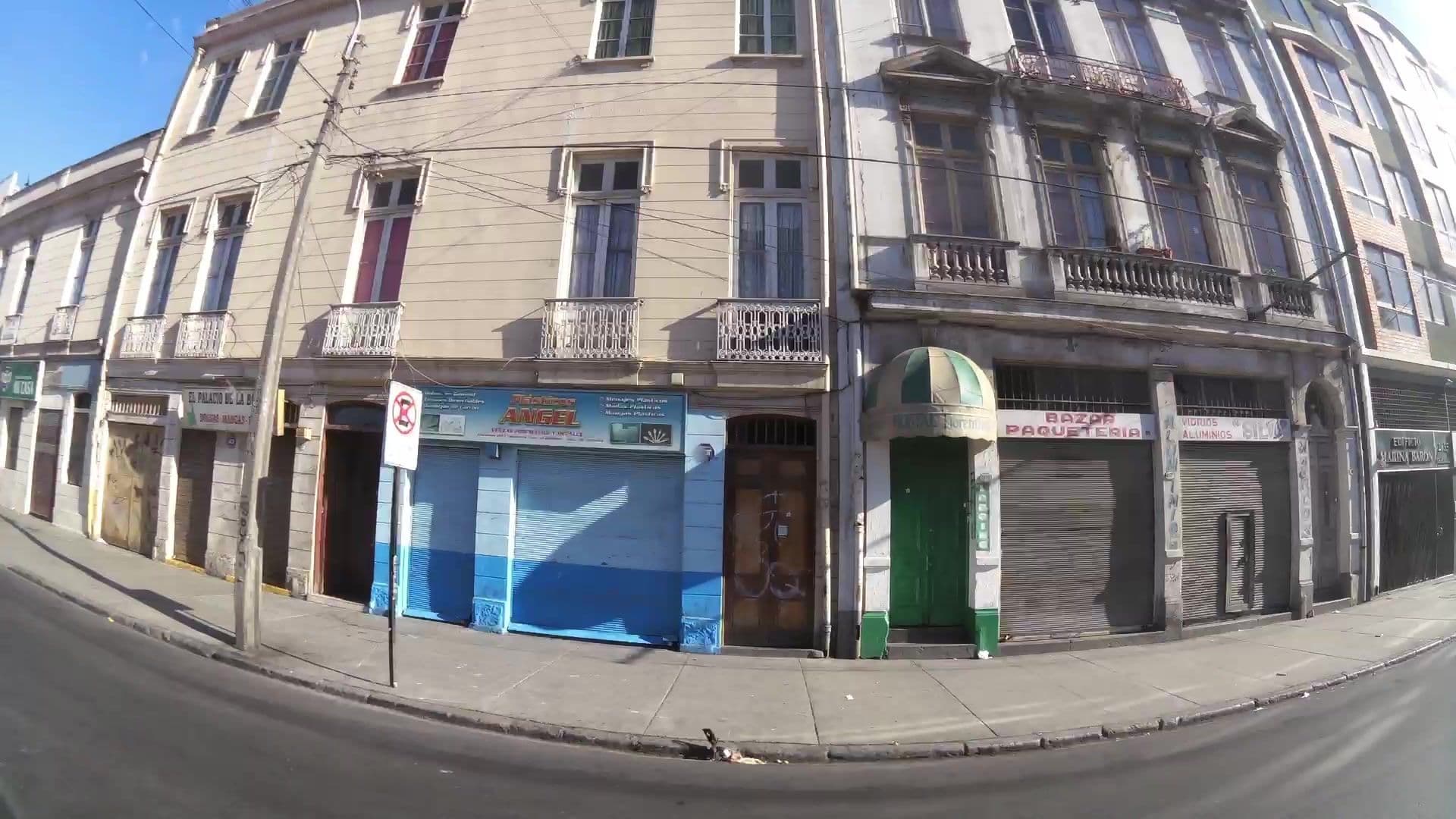 Street view near Puerto Barón, Valparaíso