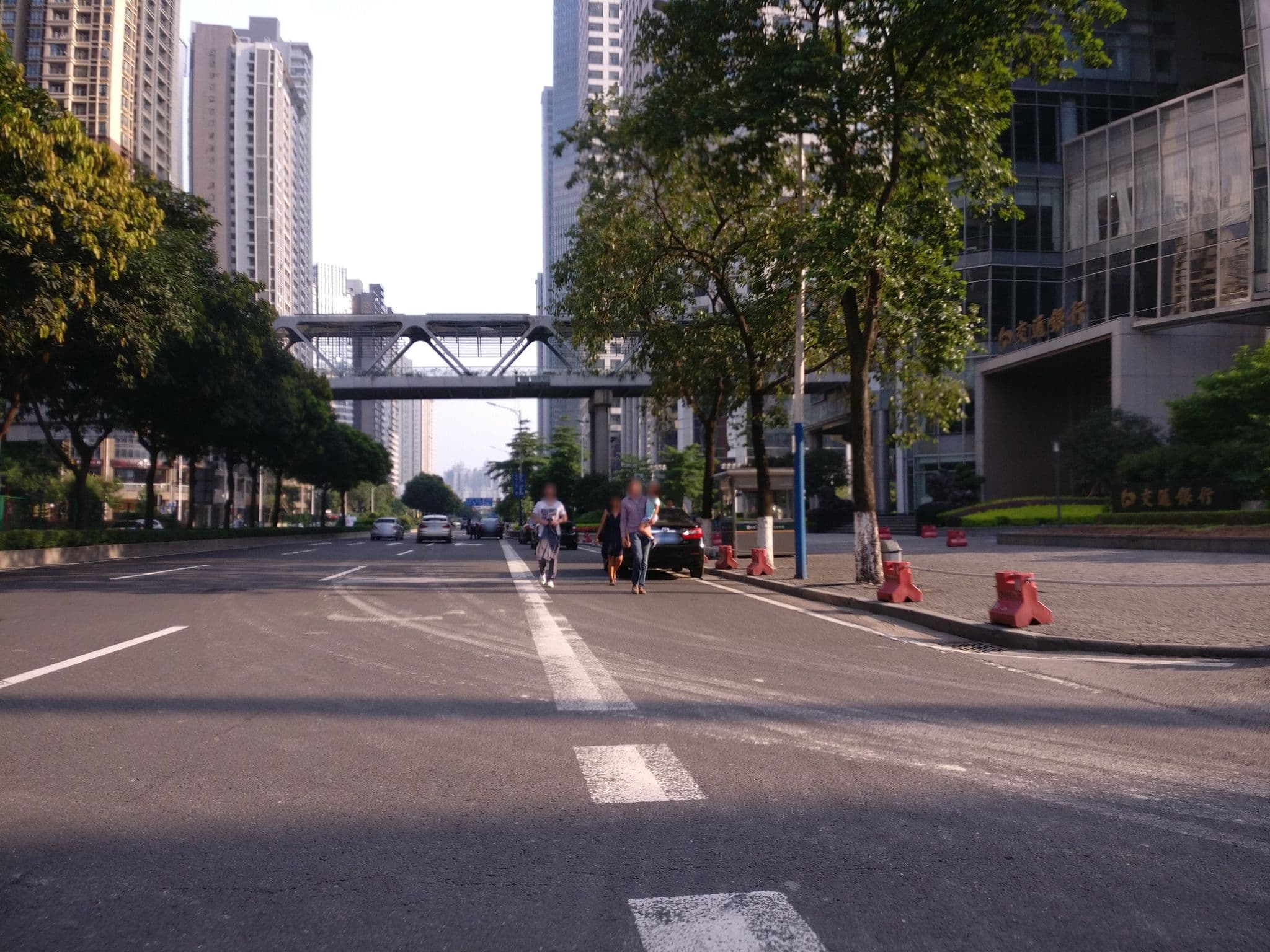 Street view near W Guangzhou | 广州 W 酒店, Guangzhou — © aleung (CC BY-SA · Mapillary)