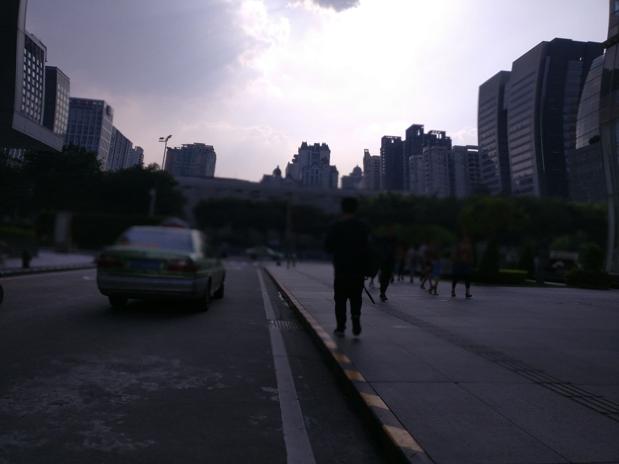 Street view near 朵亚连锁酒店公寓, Guangzhou — © aleung (CC BY-SA · Mapillary)