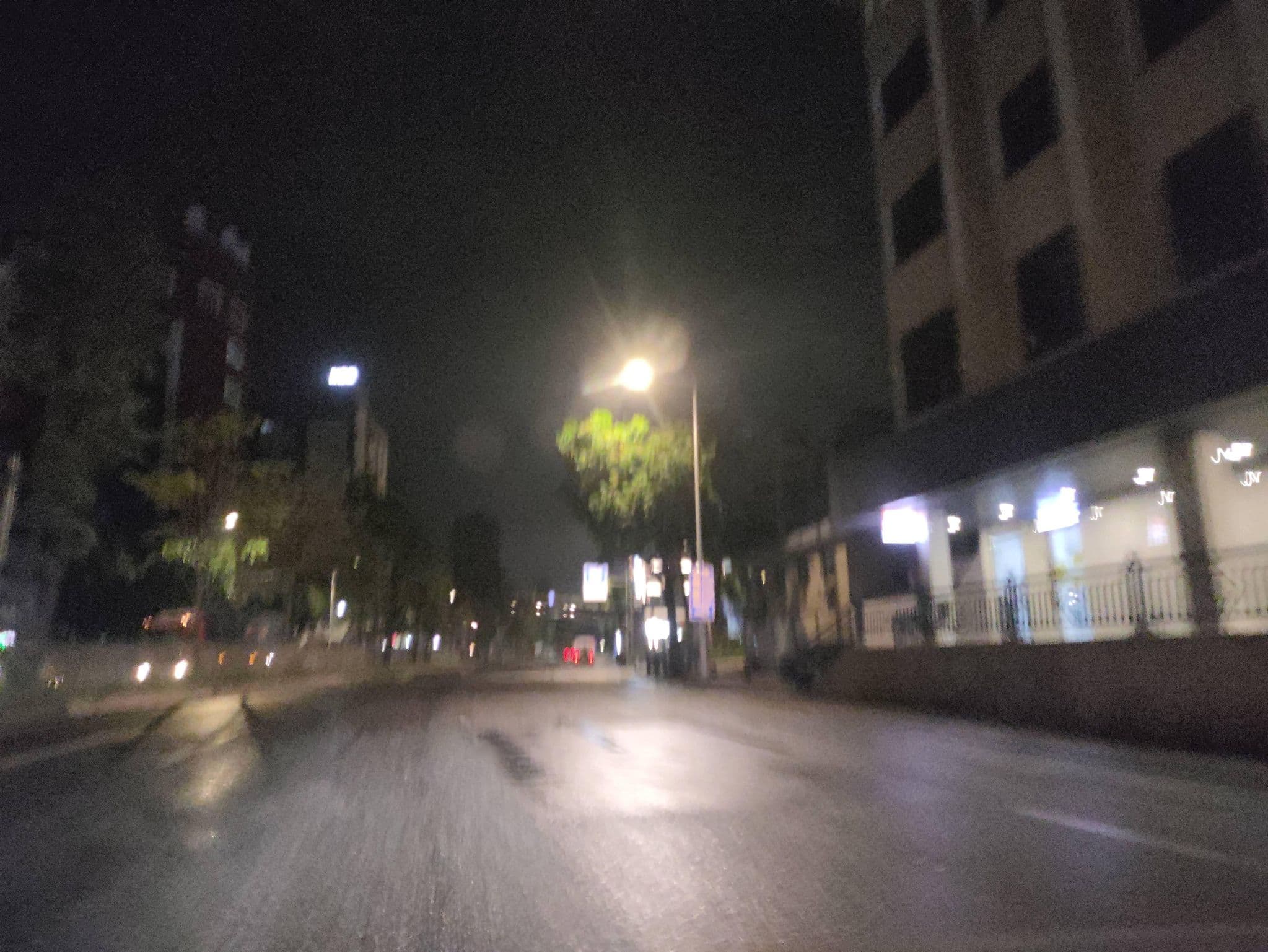 Street view near 万发宾馆, Guangzhou — © Segment3464 (CC BY-SA · Mapillary)