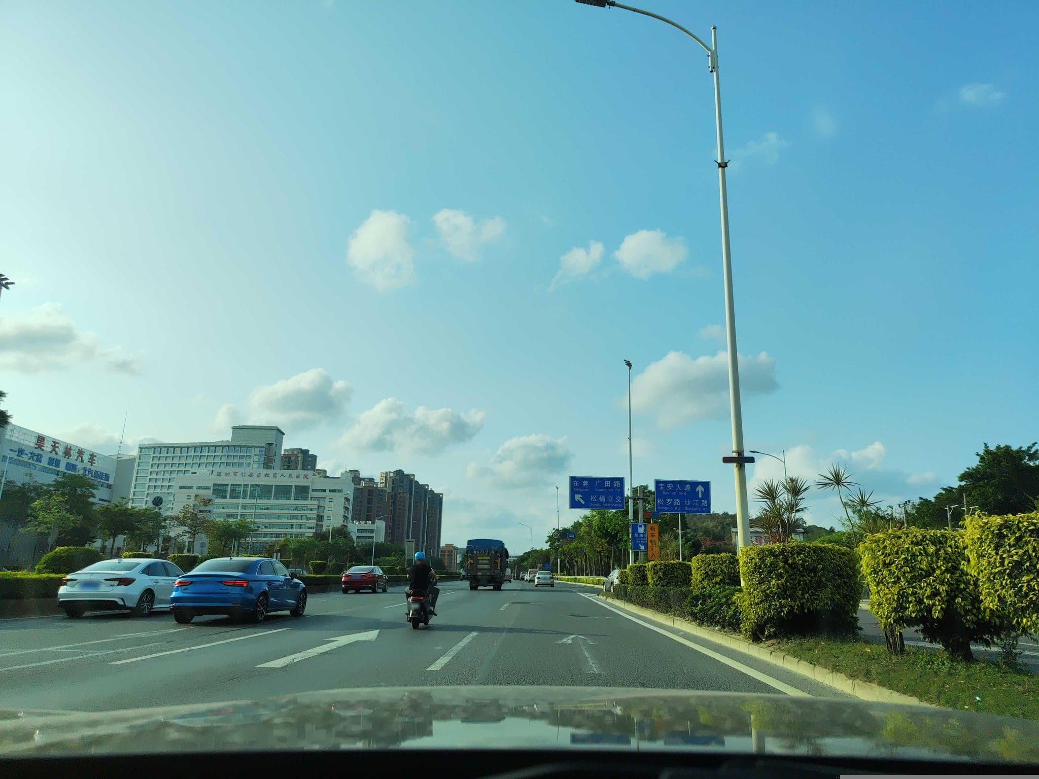 Street view near 深圳喜乐商务宾馆, Songgang — © Obanazawa_Kuri (CC BY-SA · Mapillary)