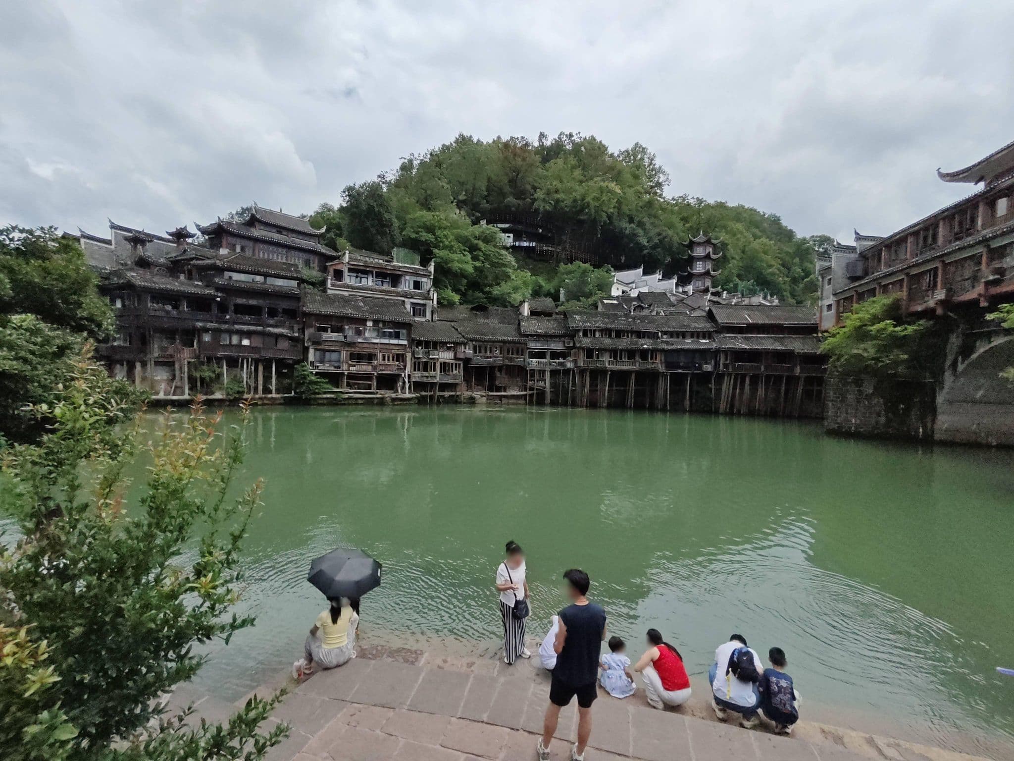 Street view near 真爱一生临江客栈 - Lifelong True Love Inn by the River, Fenghuang — © xbd (CC BY-SA · Mapillary)