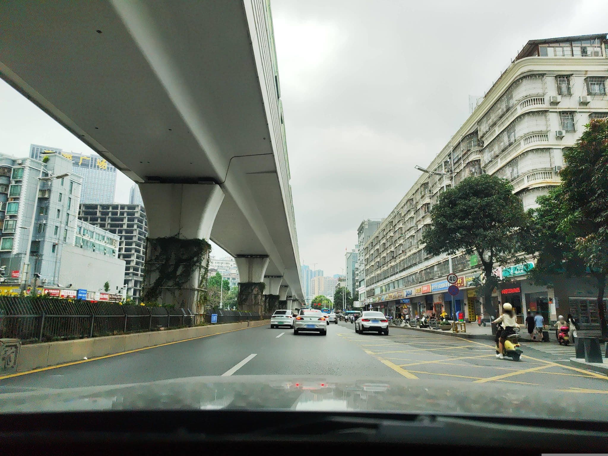 Street view near Vienna Hotel Yousong Shenzhen, Changlingpi — © Obanazawa_Kuri (CC BY-SA · Mapillary)