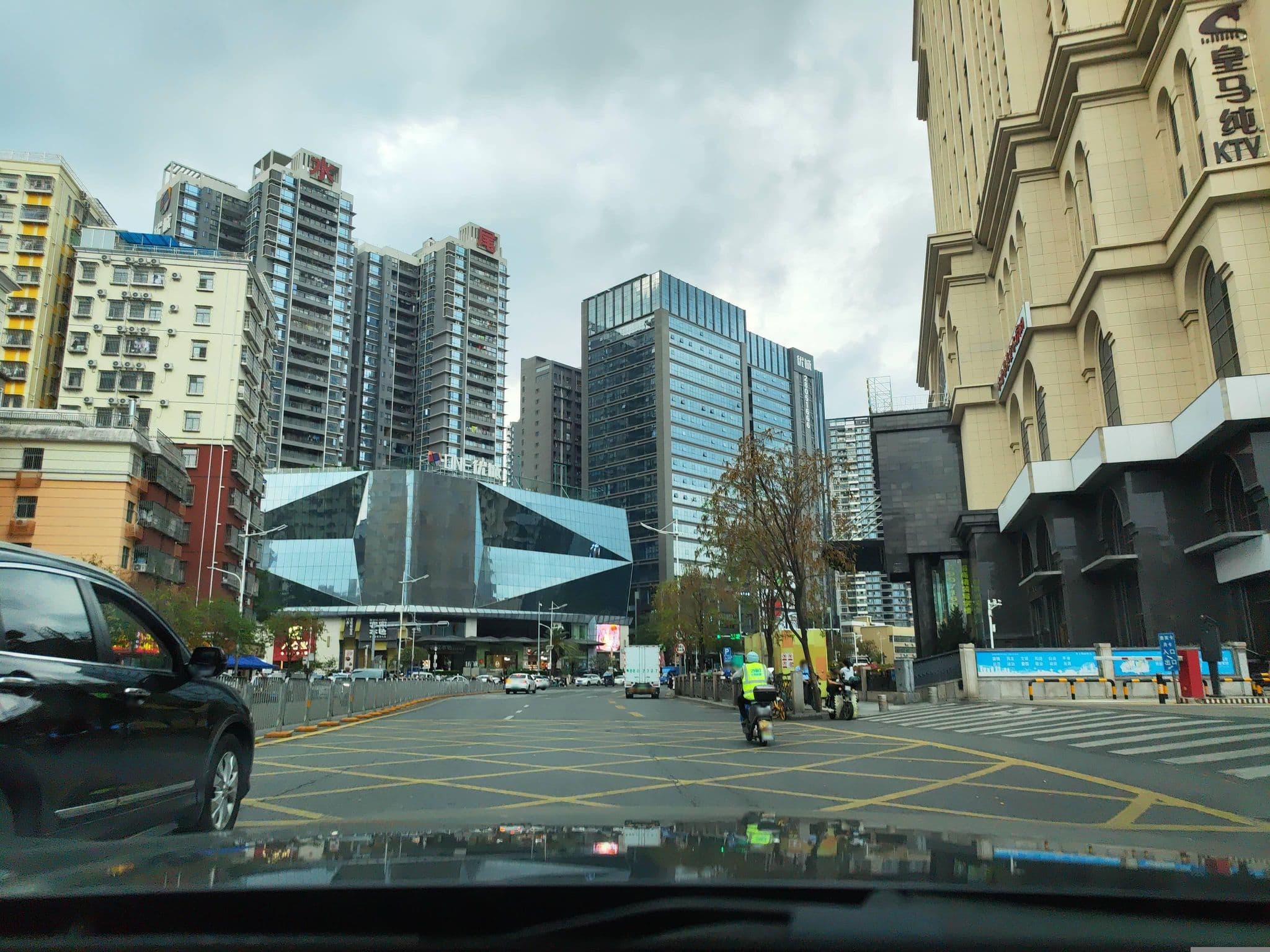 Street view near 维纳斯酒店, Changlingpi — © Obanazawa_Kuri (CC BY-SA · Mapillary)