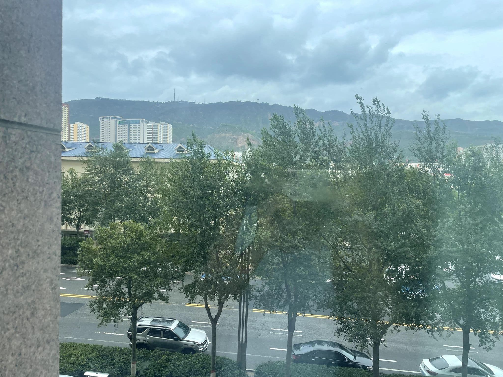 Street view near 全季酒店（西宁火车站店）, Xining — © yzuio (CC BY-SA · Mapillary)