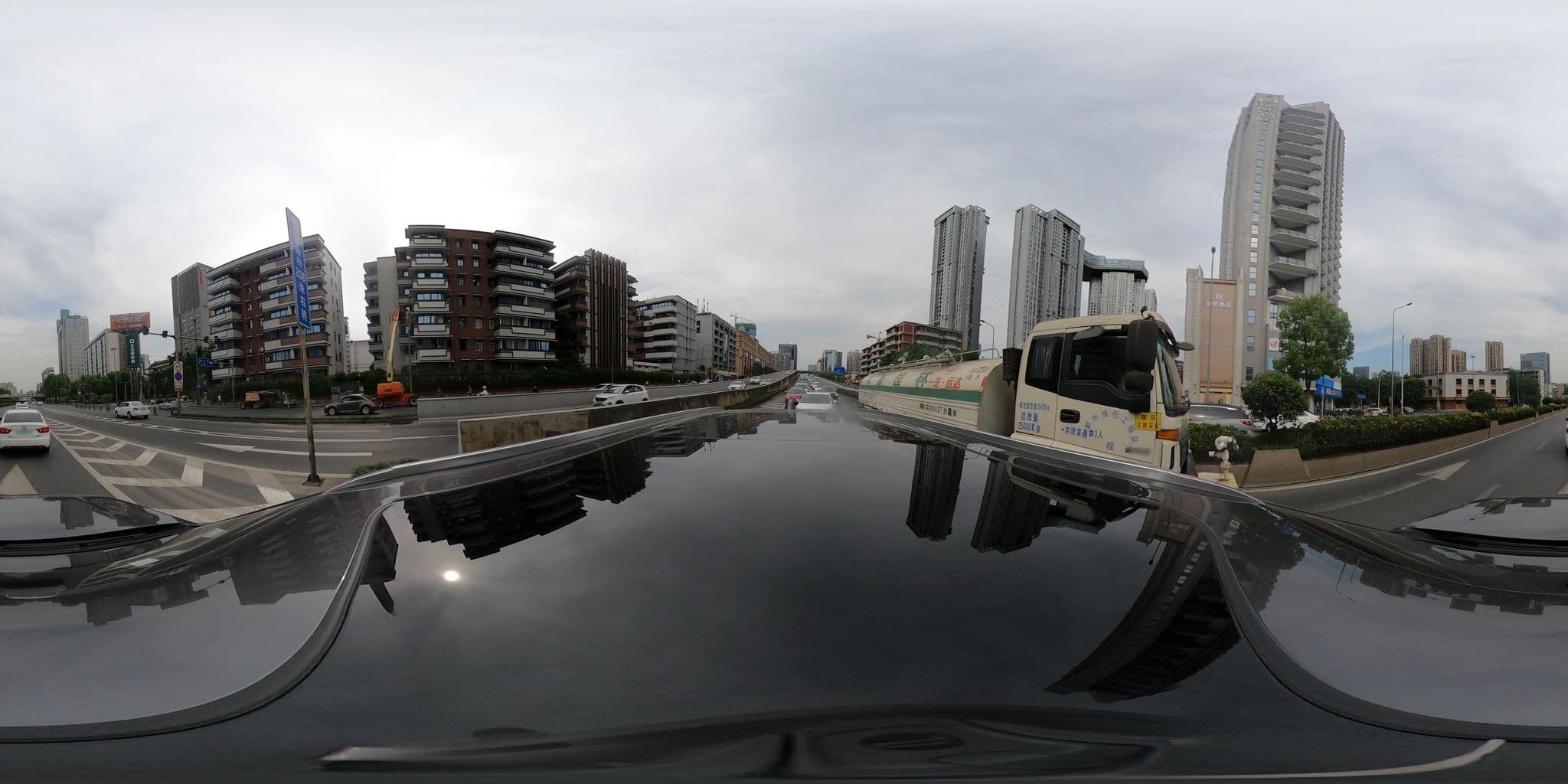 Street view near 瑞熙酒店  Cosy City Hotel, Chengdu — © adirricor (CC BY-SA · Mapillary)