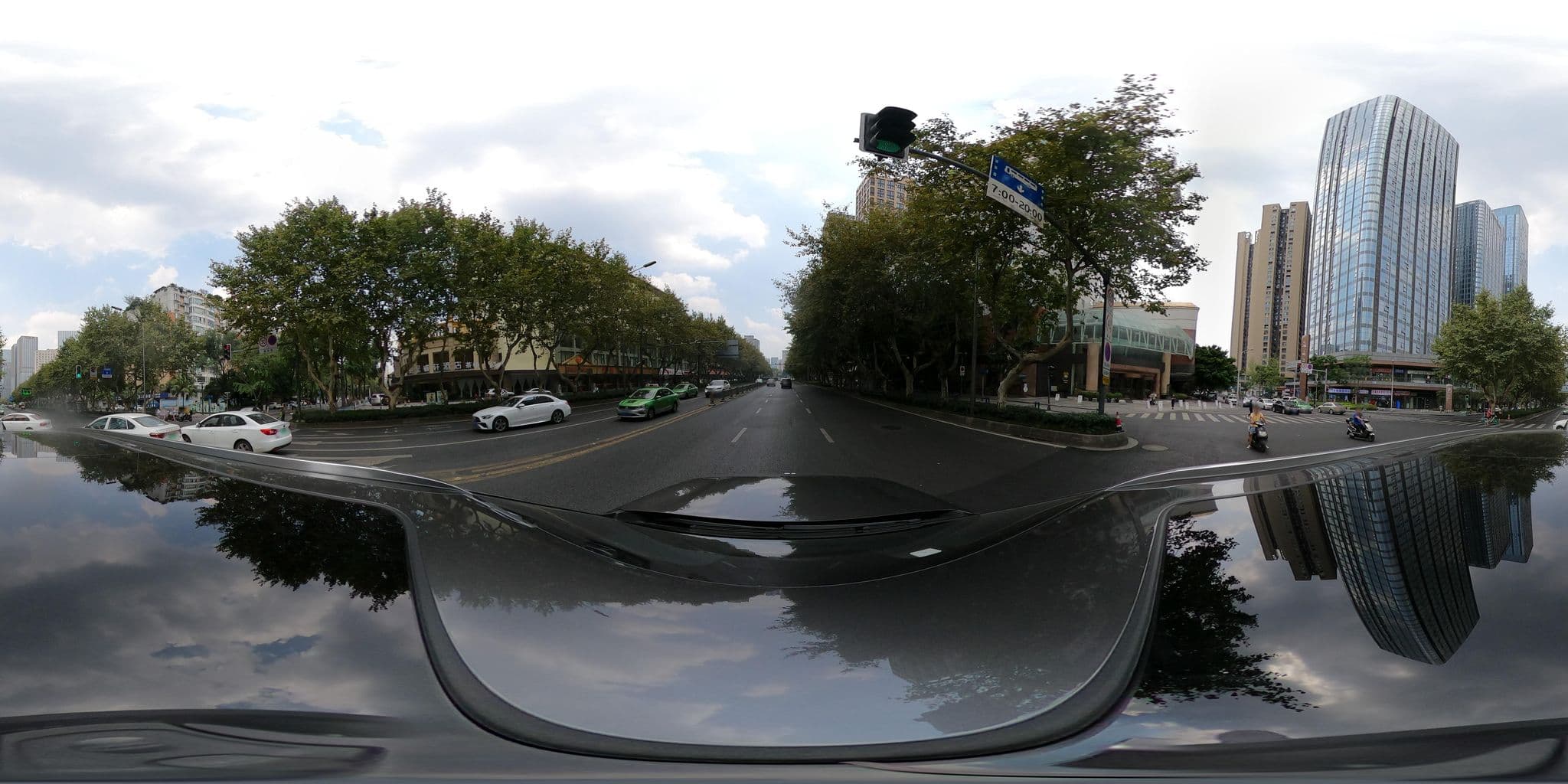 Street view near 西藏饭店, Chengdu — © adirricor (CC BY-SA · Mapillary)