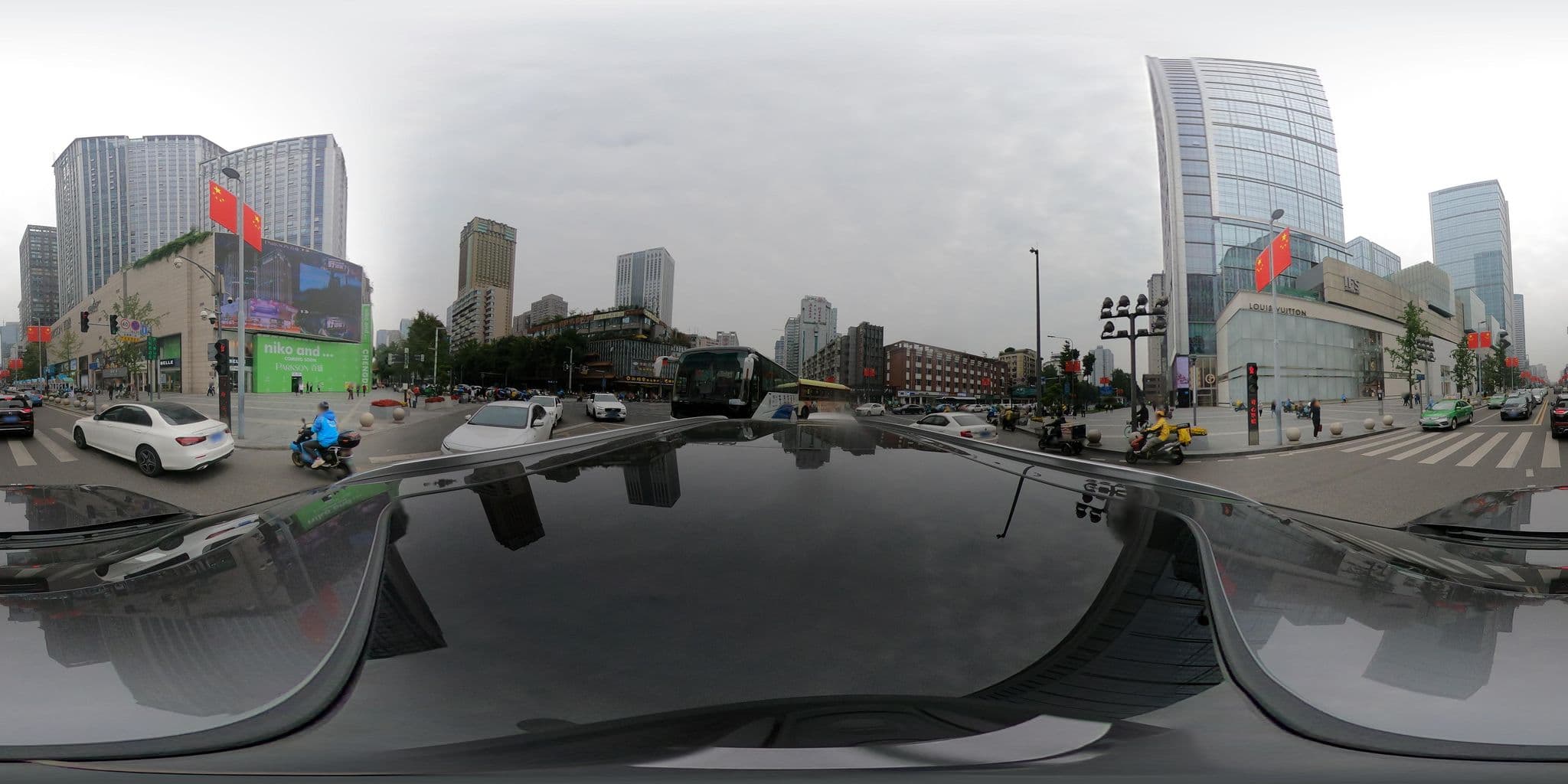 Street view near 紫薇银座酒店, Chengdu — © adirricor (CC BY-SA · Mapillary)