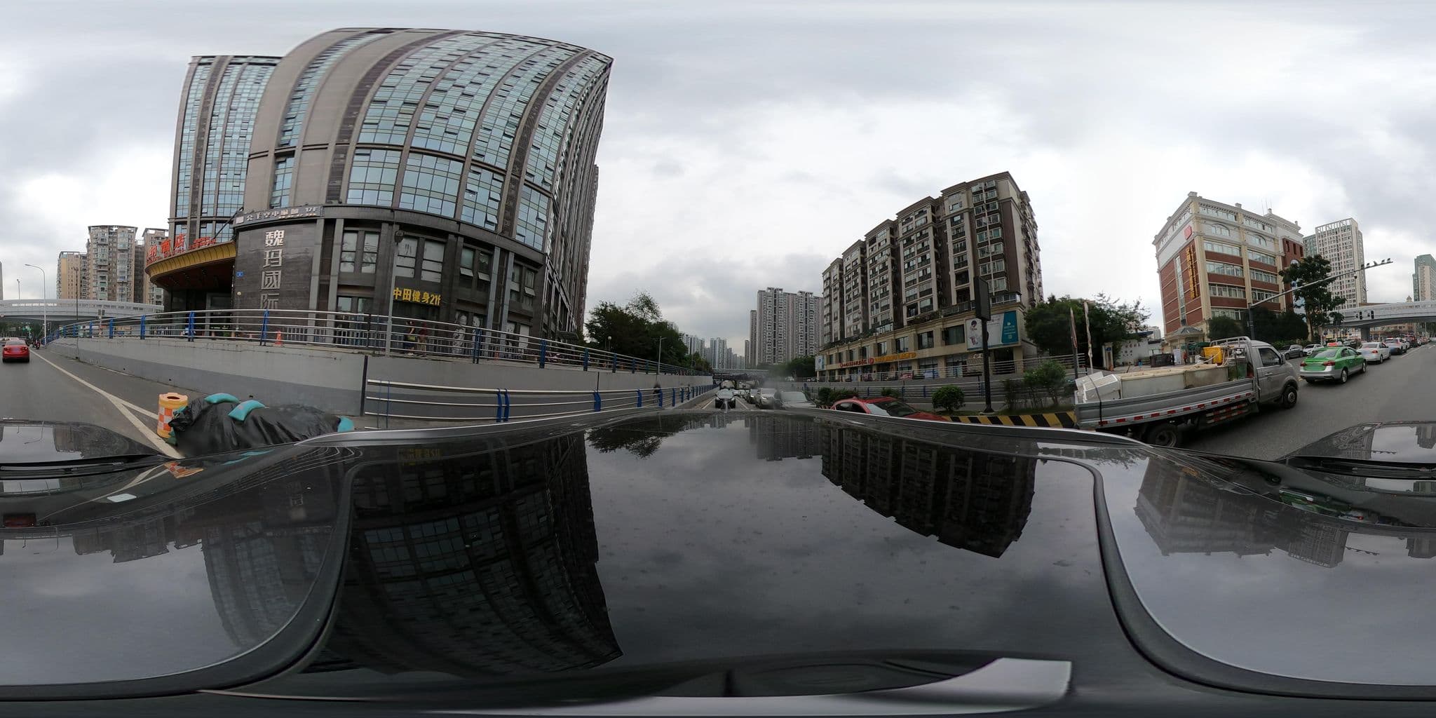 Street view near Totem Elegant Hotels, Chengdu — © adirricor (CC BY-SA · Mapillary)