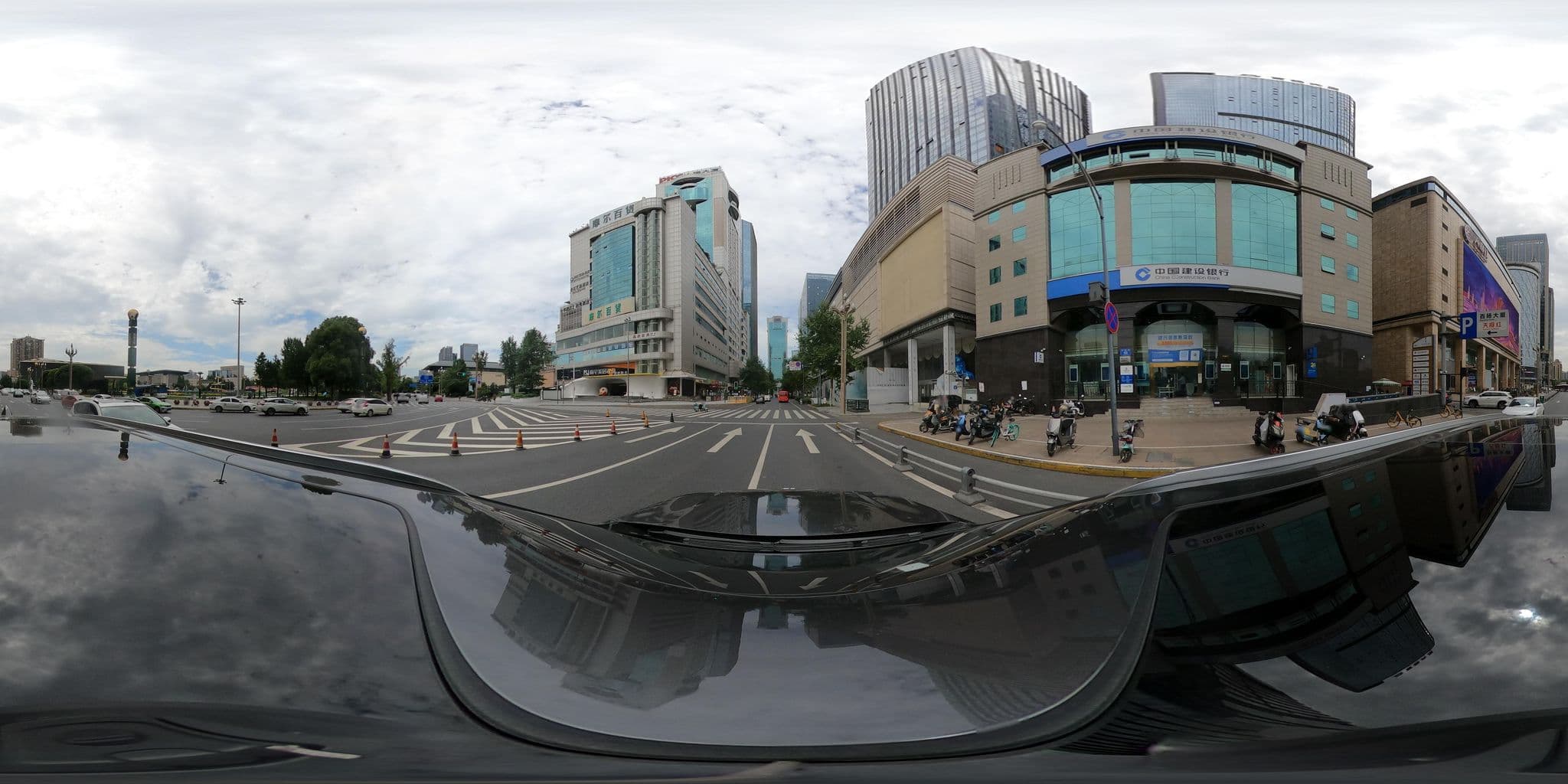 Street view near Emeishan Hotel, Chengdu — © adirricor (CC BY-SA · Mapillary)