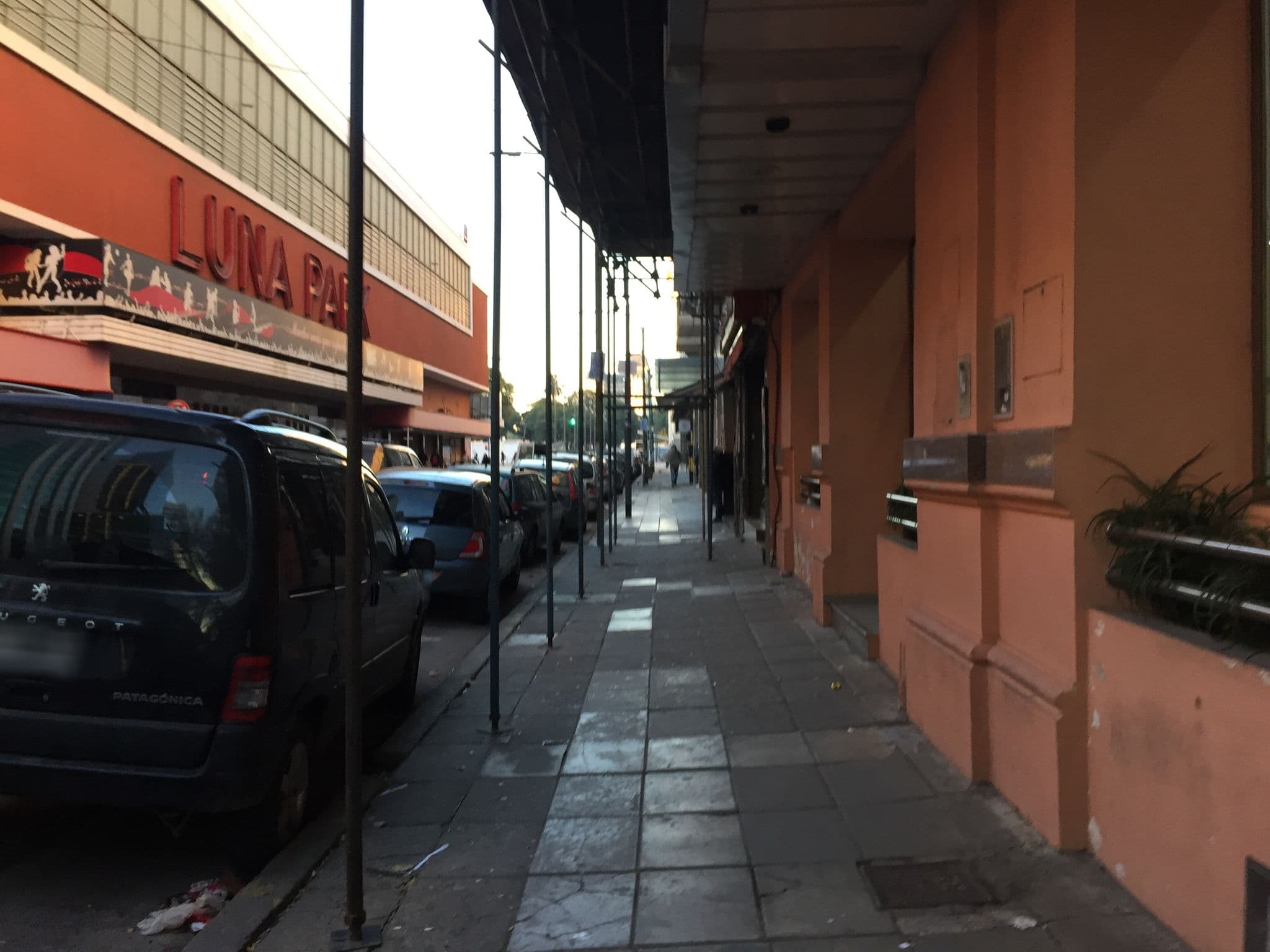 Street view near Plaza Roma, Buenos Aires