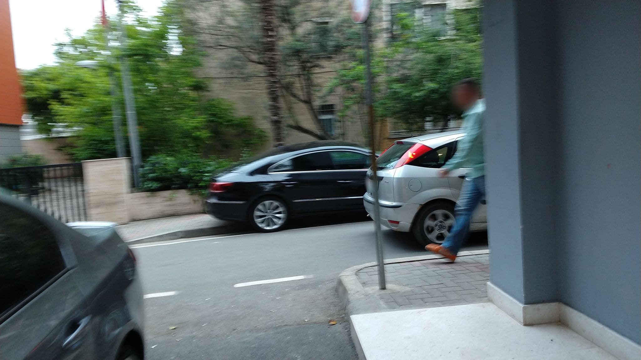 Street view near Vila Shard Boutique Hotel, Tirana