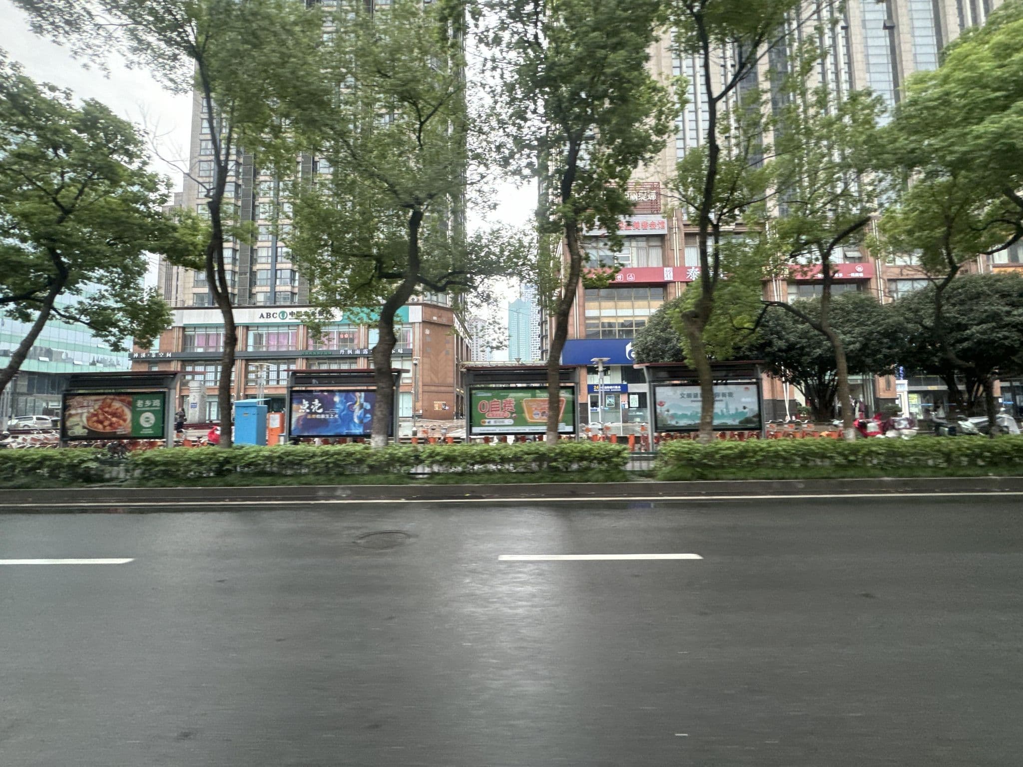 Street view near 君临国际广场, Nanjing — © filipb (CC BY-SA · Mapillary)