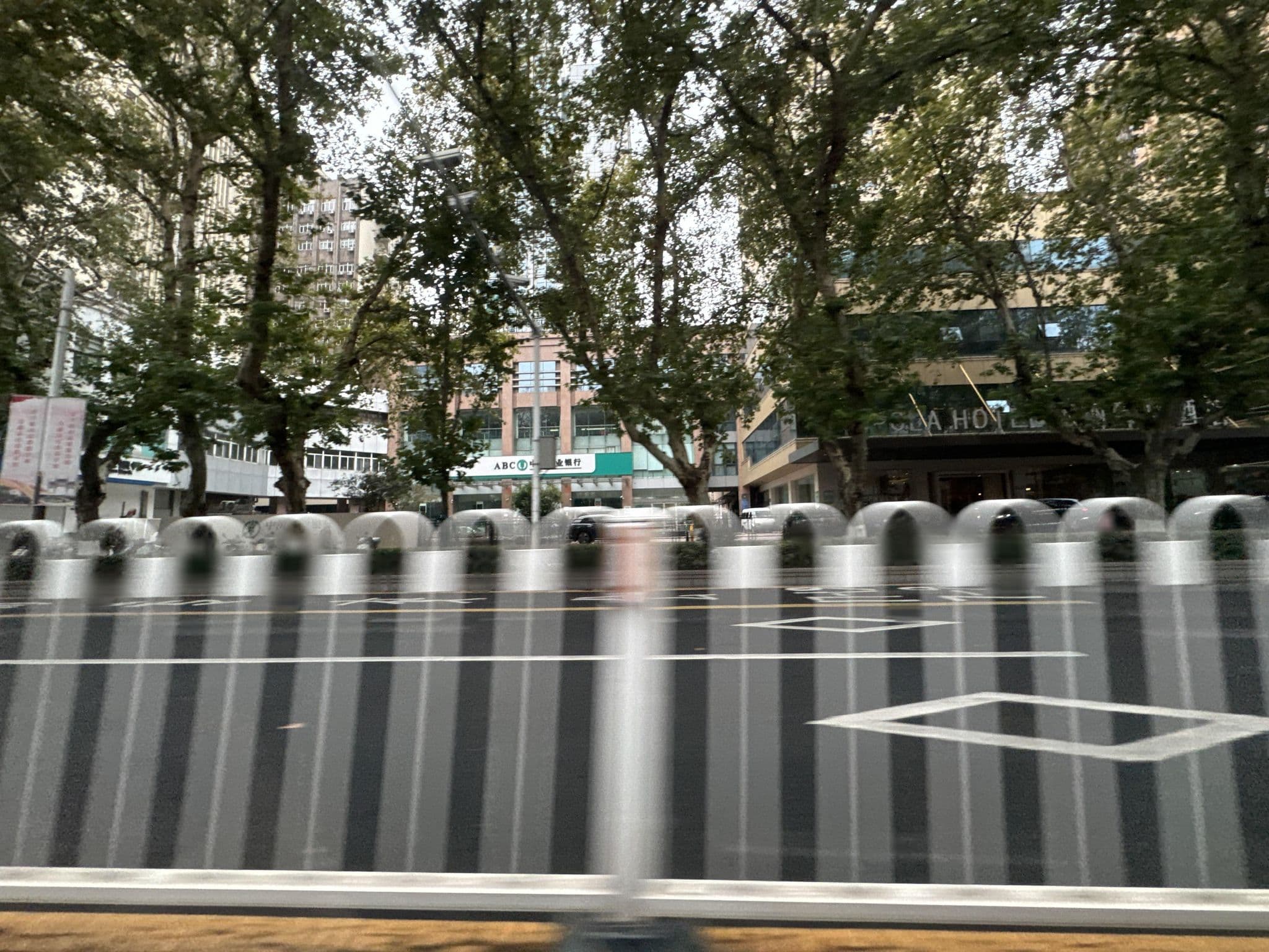 Street view near 传家酒店联锁(新街口店), Nanjing — © filipb (CC BY-SA · Mapillary)