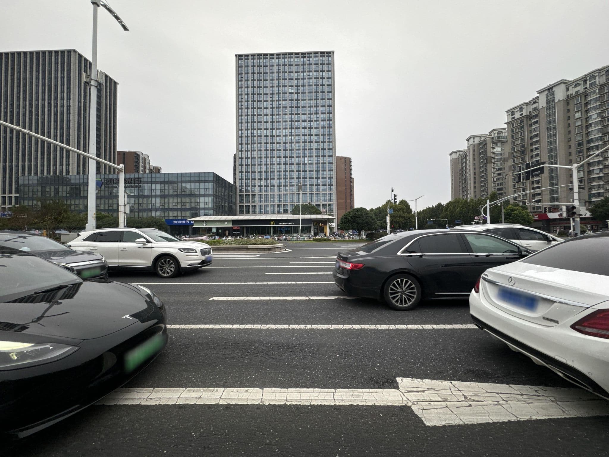 Street view near 天锦大酒店, Nanjing — © filipb (CC BY-SA · Mapillary)