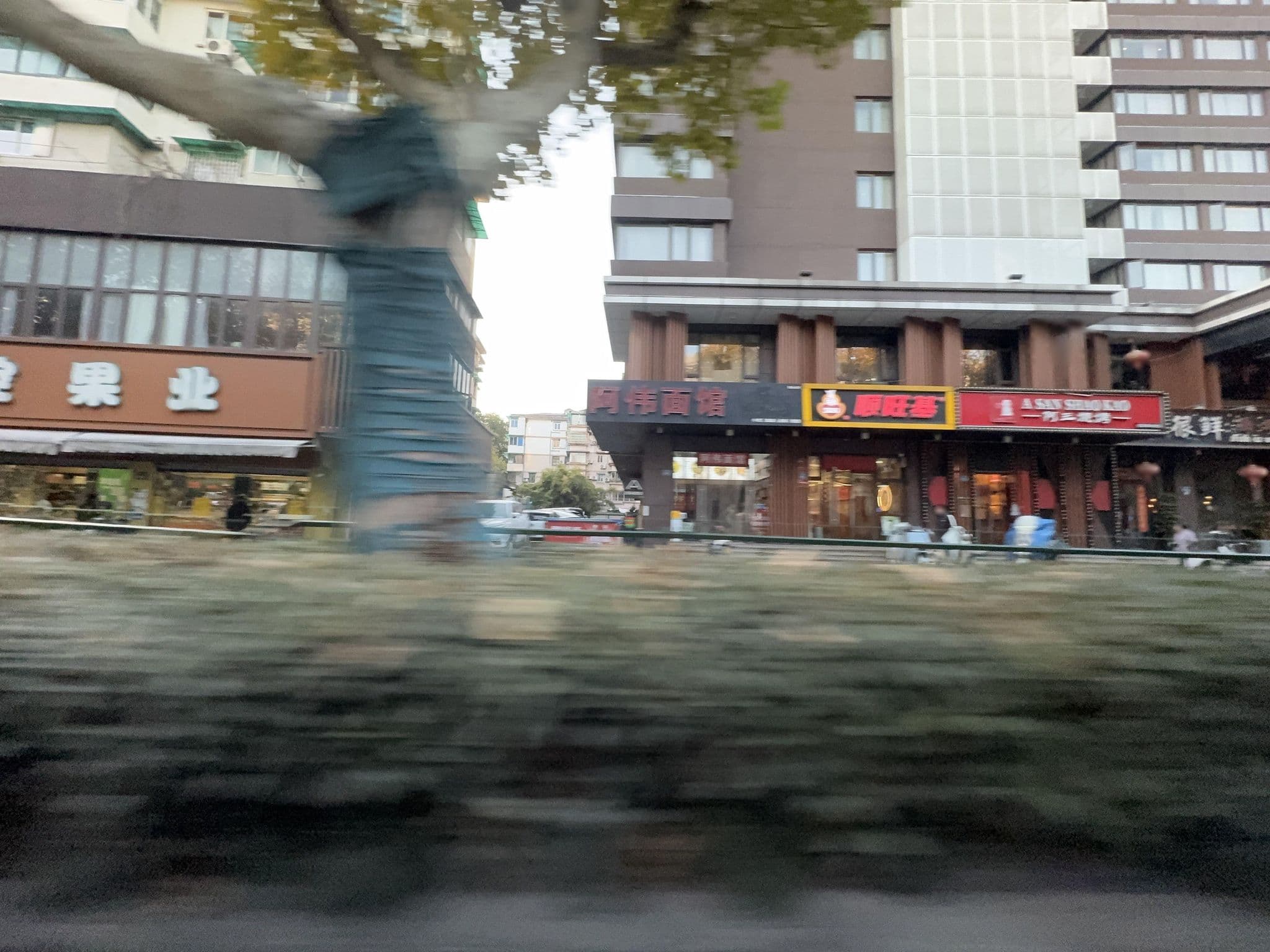 Street view near 杭州路客精品民宿be4510, Hangzhou — © filipb (CC BY-SA · Mapillary)