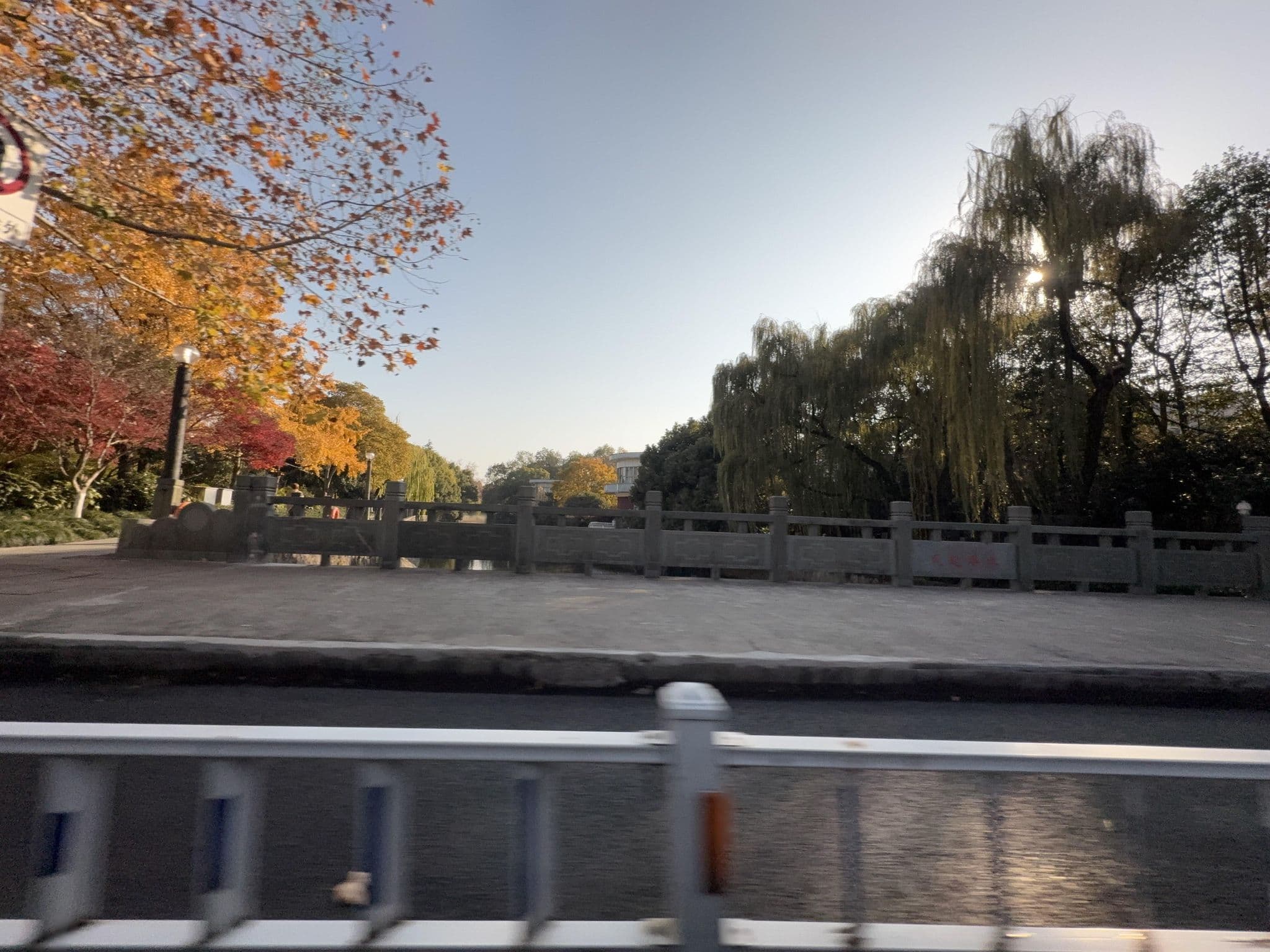 Street view near Wushan Yi, Hangzhou — © filipb (CC BY-SA · Mapillary)
