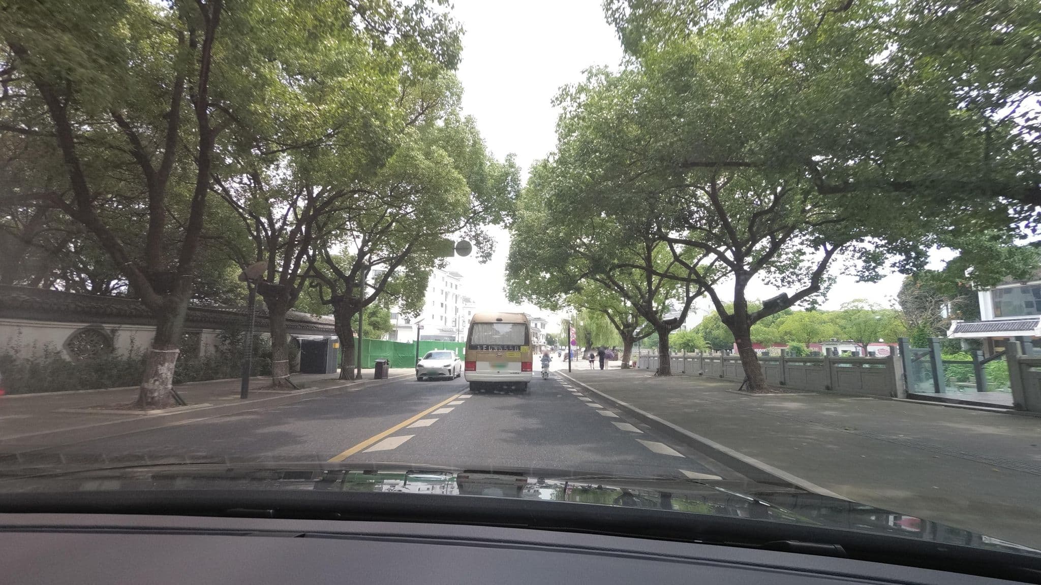 Street view near 云海度假村 Yunhai Resort Hotel Zhouzhuang, Zhouzhuang — © recklessxpy (CC BY-SA · Mapillary)