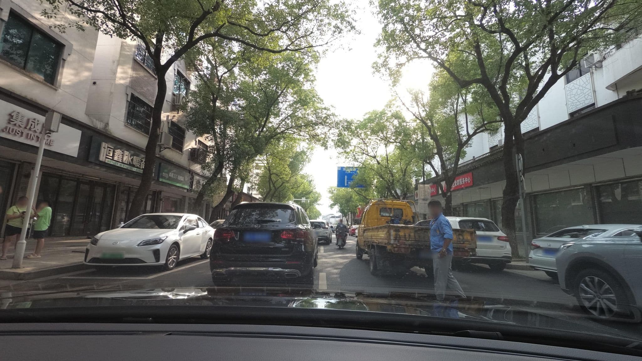 Street view near 吴江正兴旅社, Zhouzhuang — © recklessxpy (CC BY-SA · Mapillary)