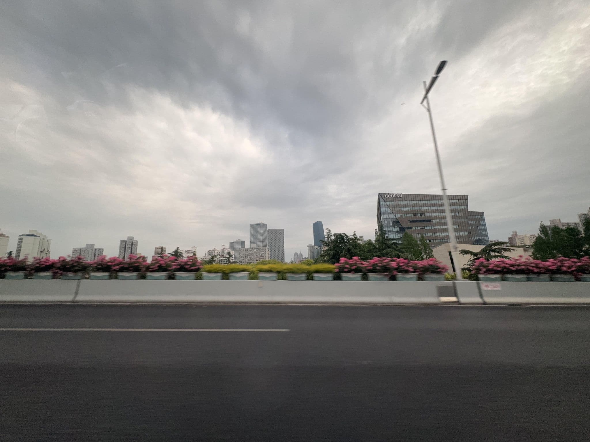 Street view near 怡莱酒店-上海延安西路店, Changning — © filipb (CC BY-SA · Mapillary)