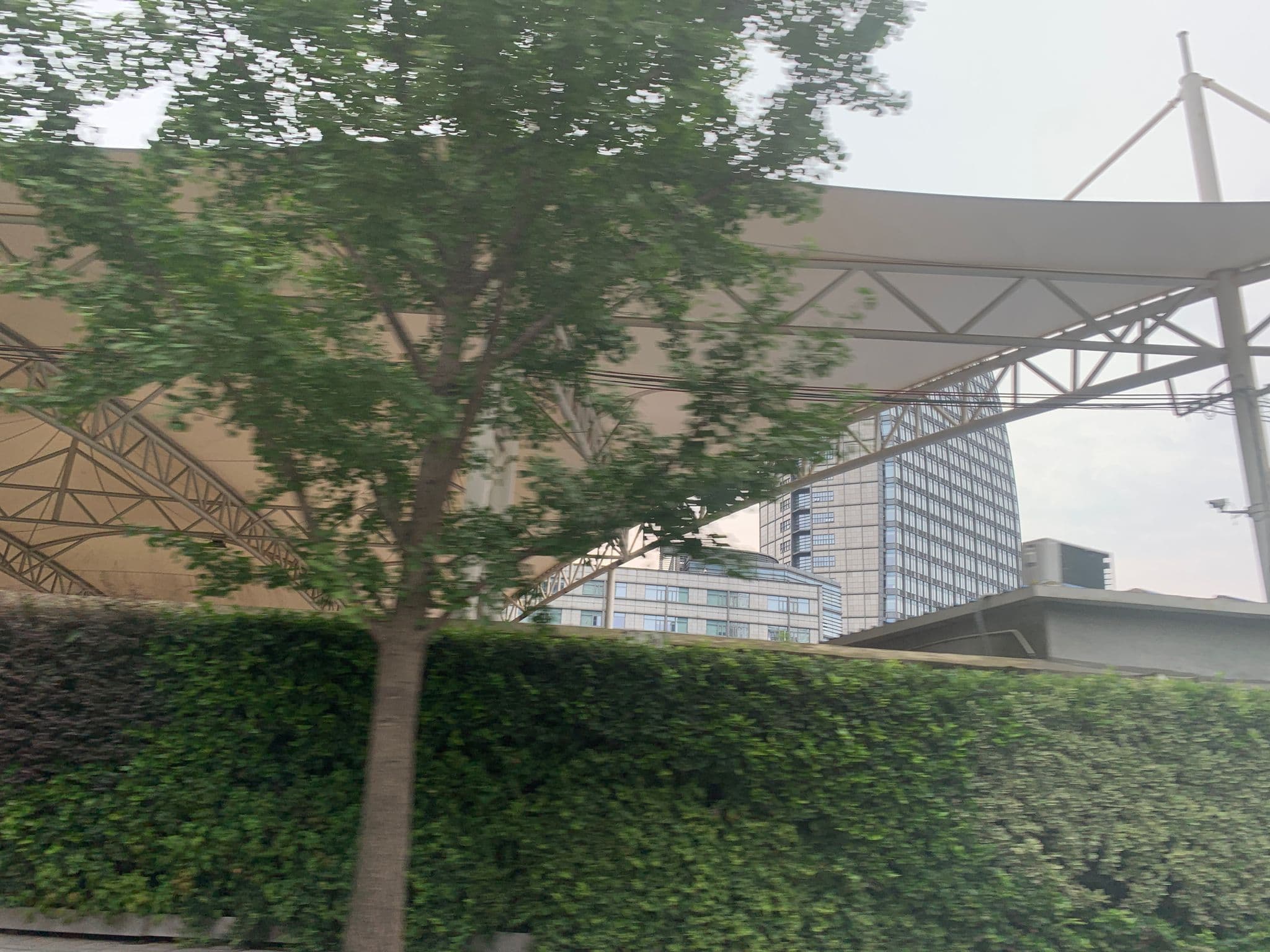 Street view near Shanghai Marriott Hotel Luwan | 上海绿地万豪酒店, Xuhui — © pLyMiEwGpWDLryMacQzo (CC BY-SA · Mapillary)