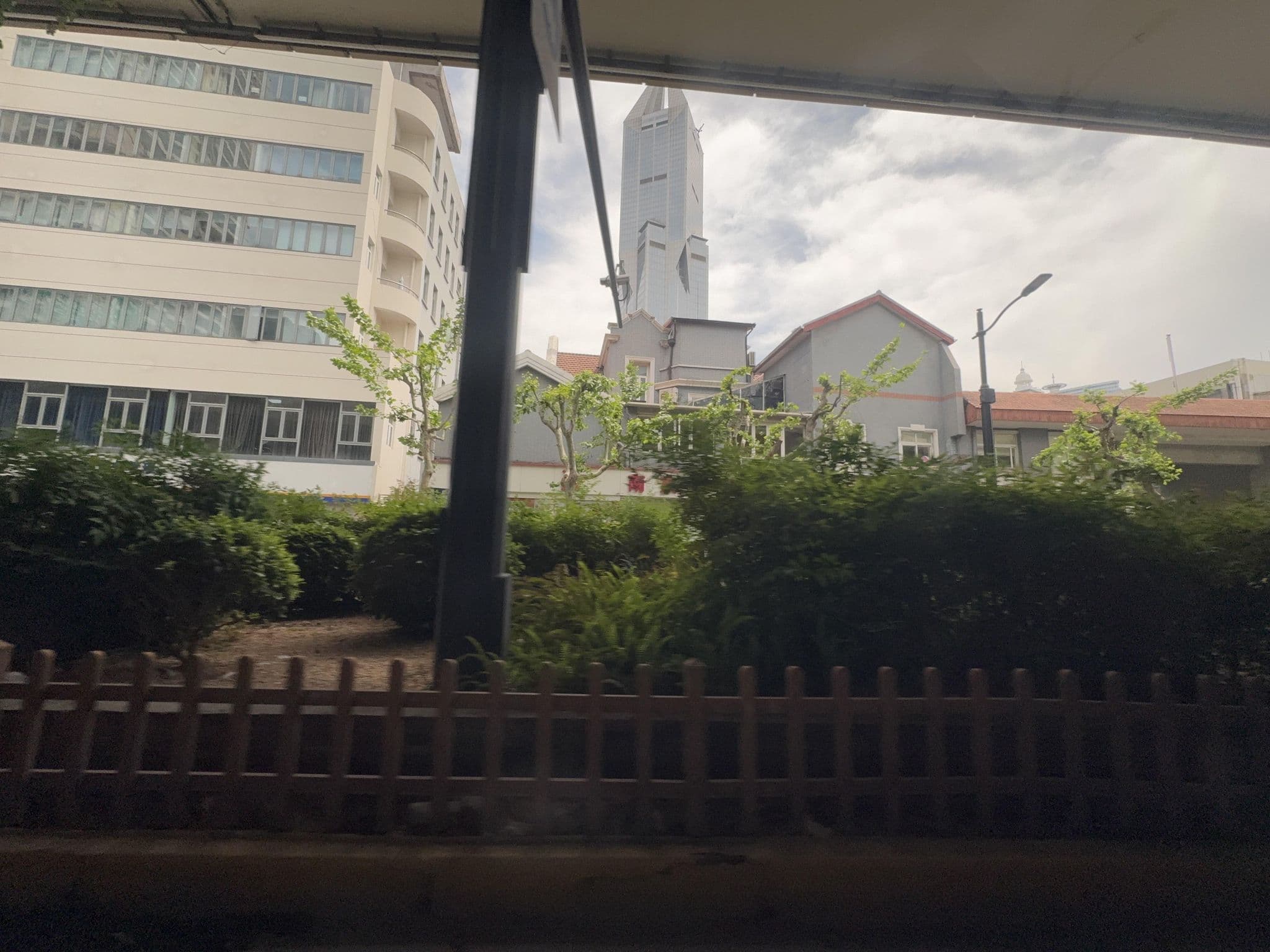 Street view near 三隆招待所, Shanghai — © filipb (CC BY-SA · Mapillary)