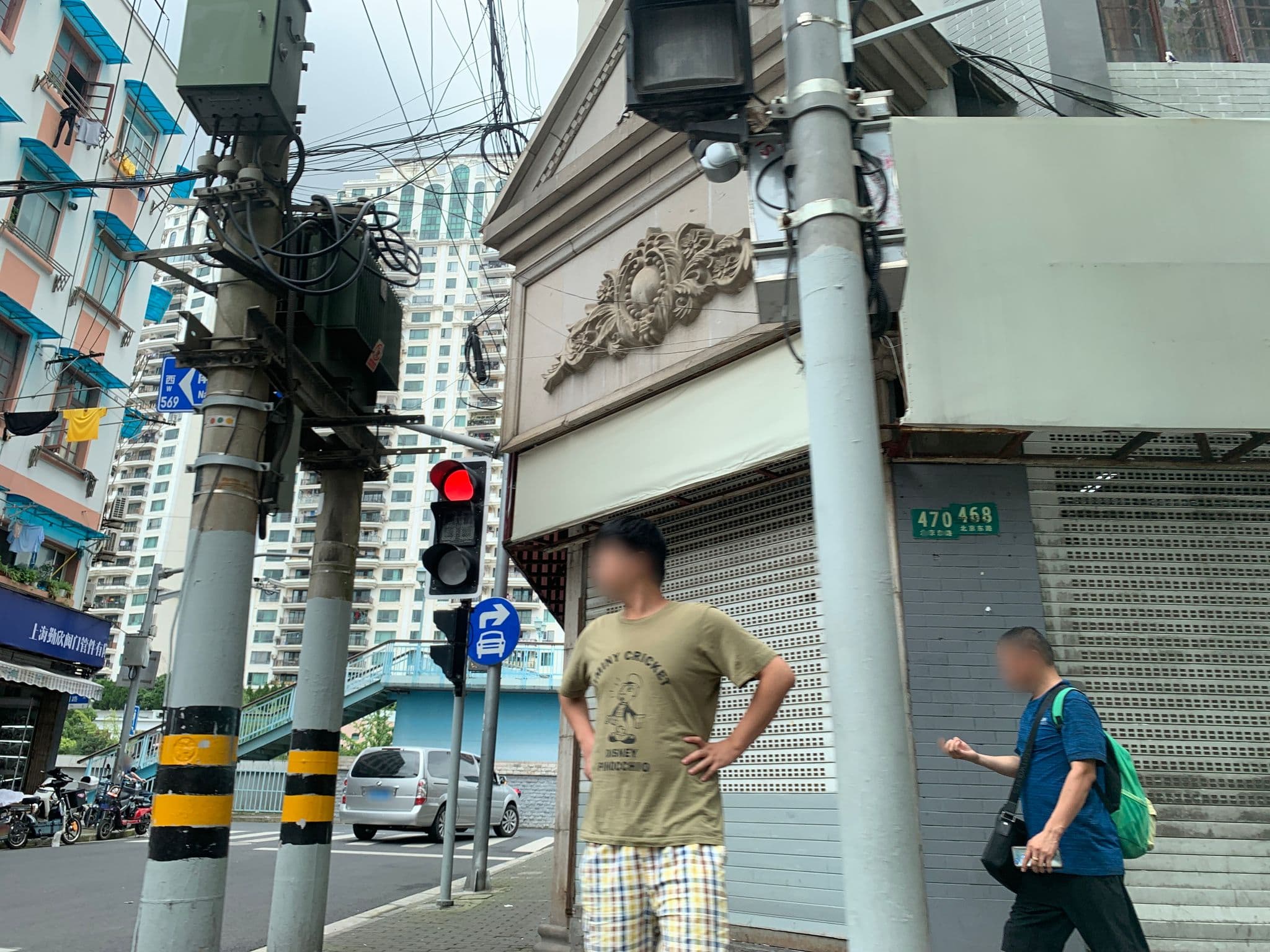 Street view near Jinglai Hotel (The Bund East Nanjing Road), Huangpu — © pLyMiEwGpWDLryMacQzo (CC BY-SA · Mapillary)