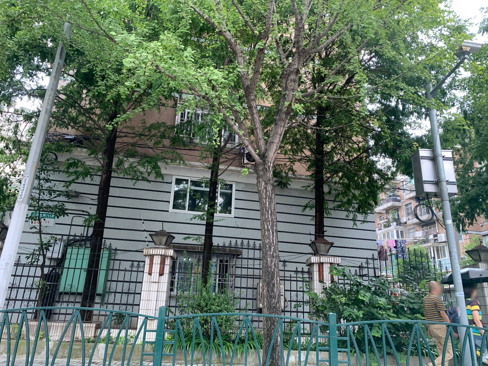 Street view near Peng Fei Hotel Shanghai, Pudong — © pLyMiEwGpWDLryMacQzo (CC BY-SA · Mapillary)