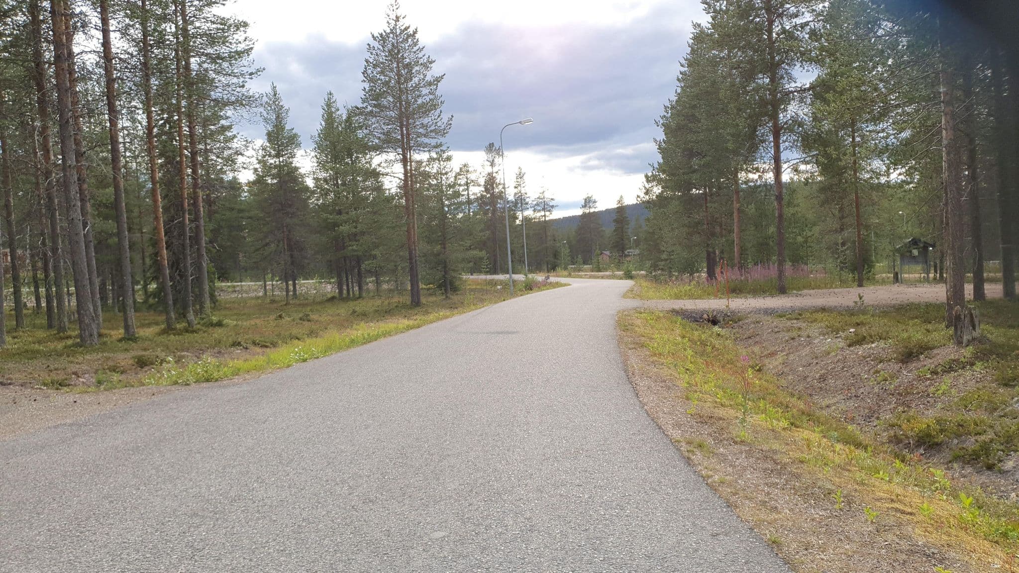 Street view near Nahila, Kittilä