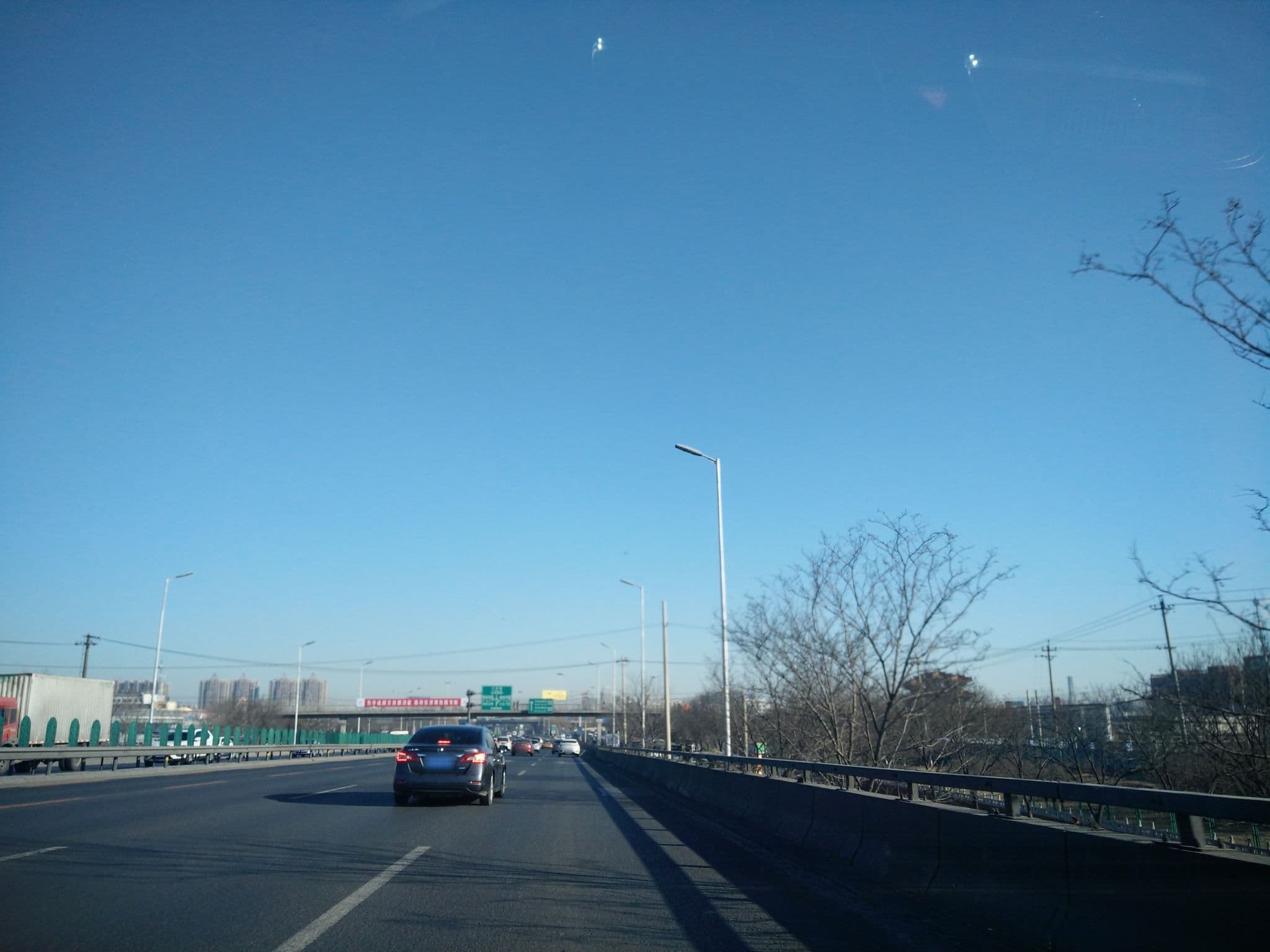 Street view near 华驿酒店, Daxing — © cdch414 (CC BY-SA · Mapillary)