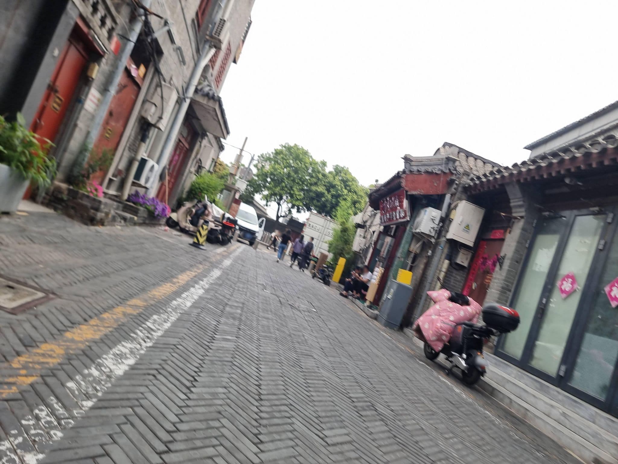 Street view near 前门客栈, Beijing — © mapfool (CC BY-SA · Mapillary)