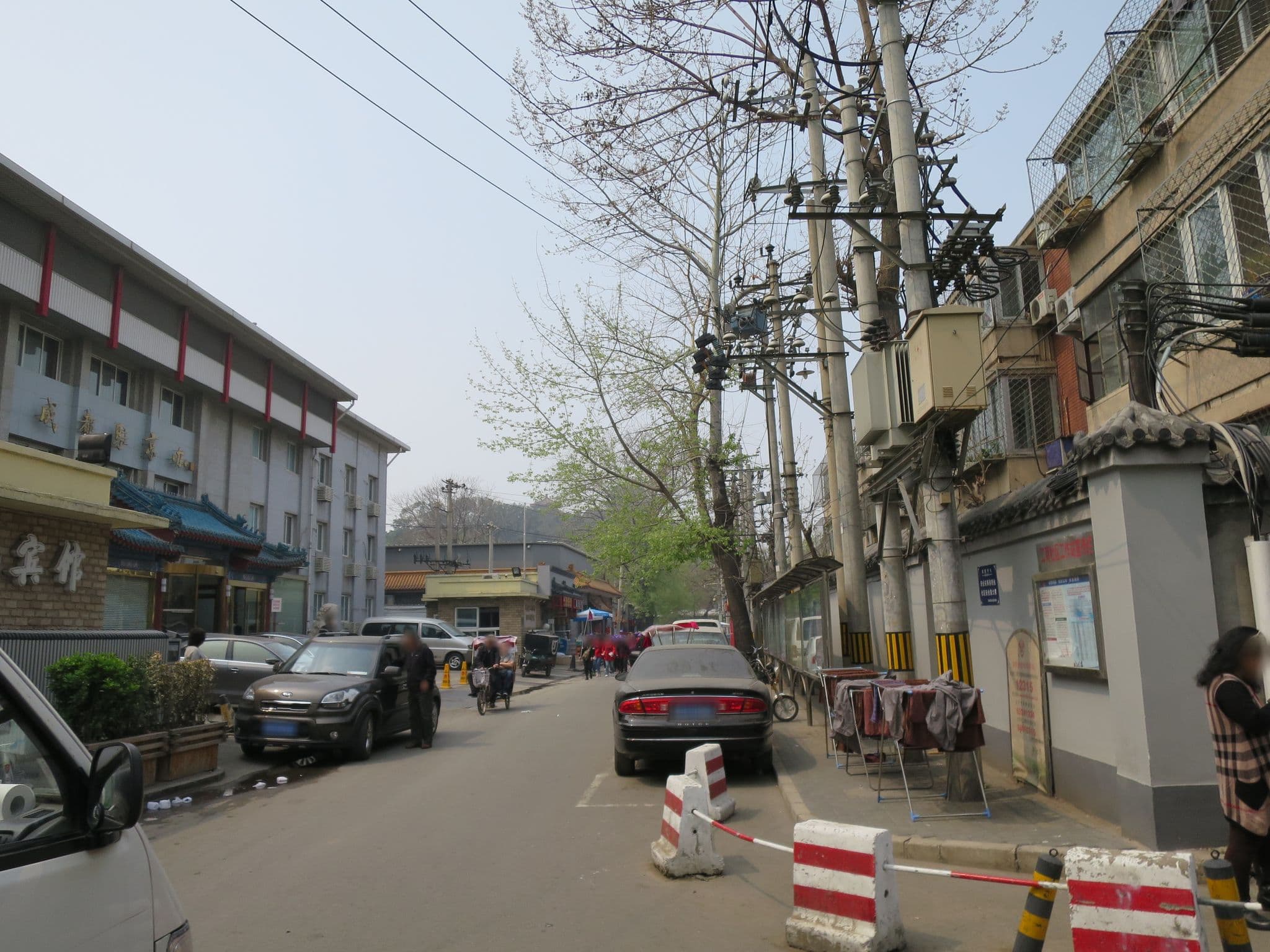 Street view near Shatan Hotel Beijing 北京沙滩宾馆, Beijing — © richlv (CC BY-SA · Mapillary)