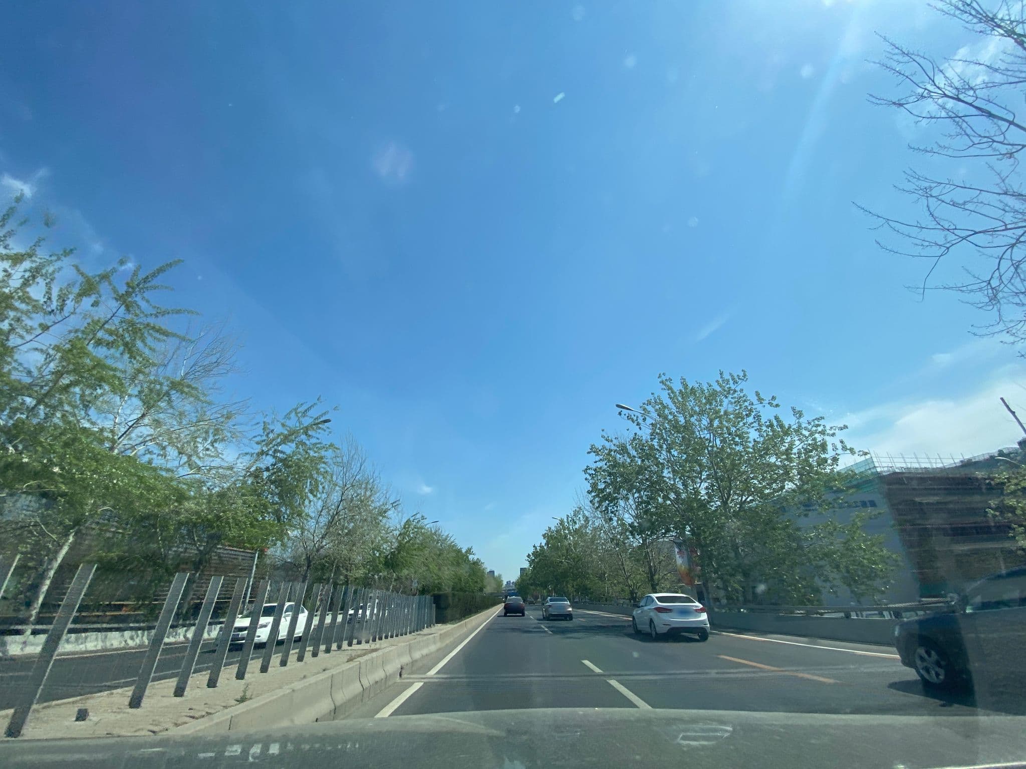 Street view near 京仪大酒店, Beijing — © adirricor (CC BY-SA · Mapillary)