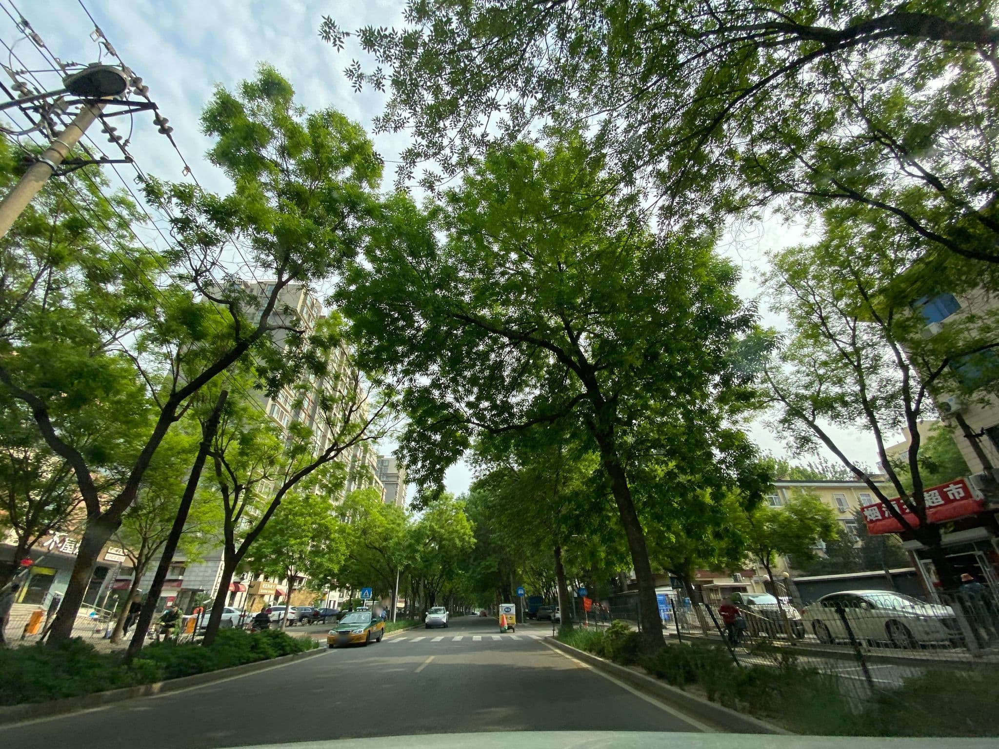Street view near 北京温之馨家庭旅馆, Beijing — © adirricor (CC BY-SA · Mapillary)