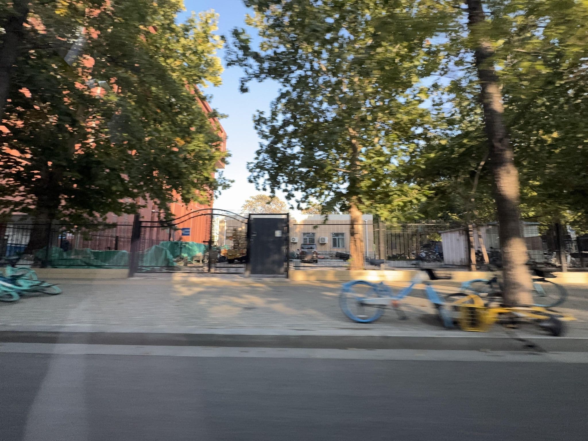 Street view near 惟馨青年旅舍, Beijing — © filipb (CC BY-SA · Mapillary)