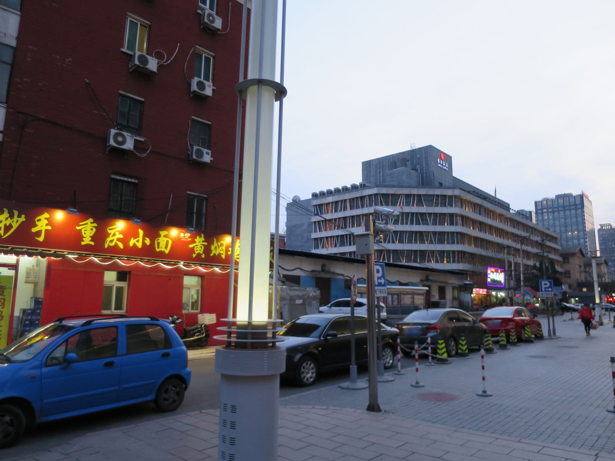 Street view near Beijing Gotel Capital Hotel, Beijing — © richlv (CC BY-SA · Mapillary)