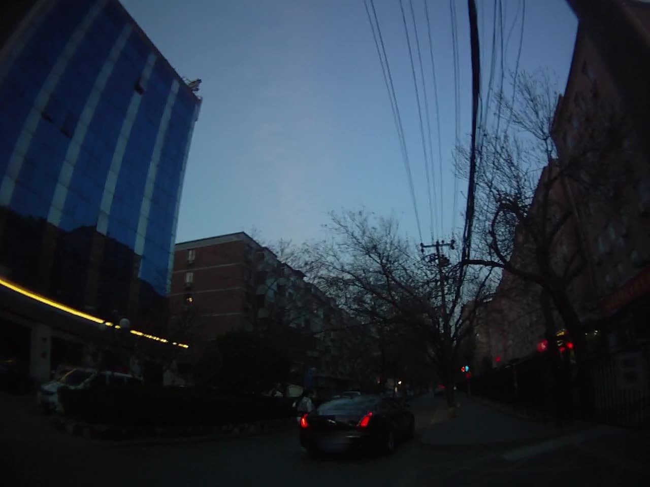 Street view near Huanghe Jindu Grand Hotel, Beijing — © richlv (CC BY-SA · Mapillary)