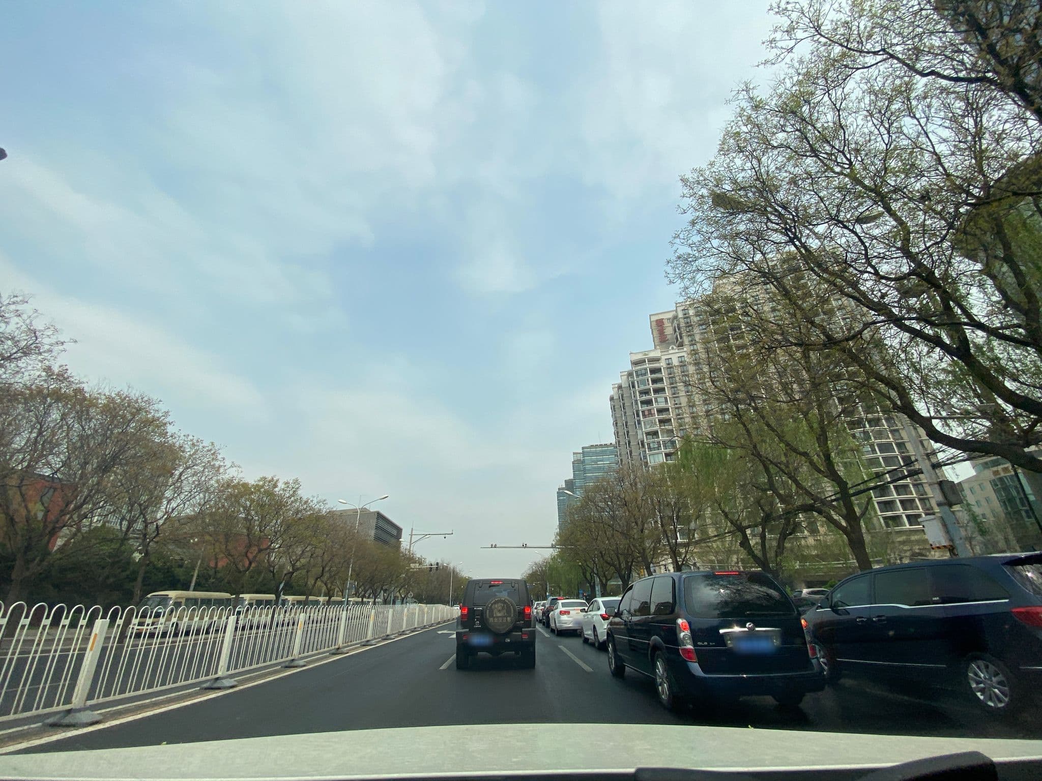 Street view near 嘉贸观旗商务酒店, Beijing — © adirricor (CC BY-SA · Mapillary)
