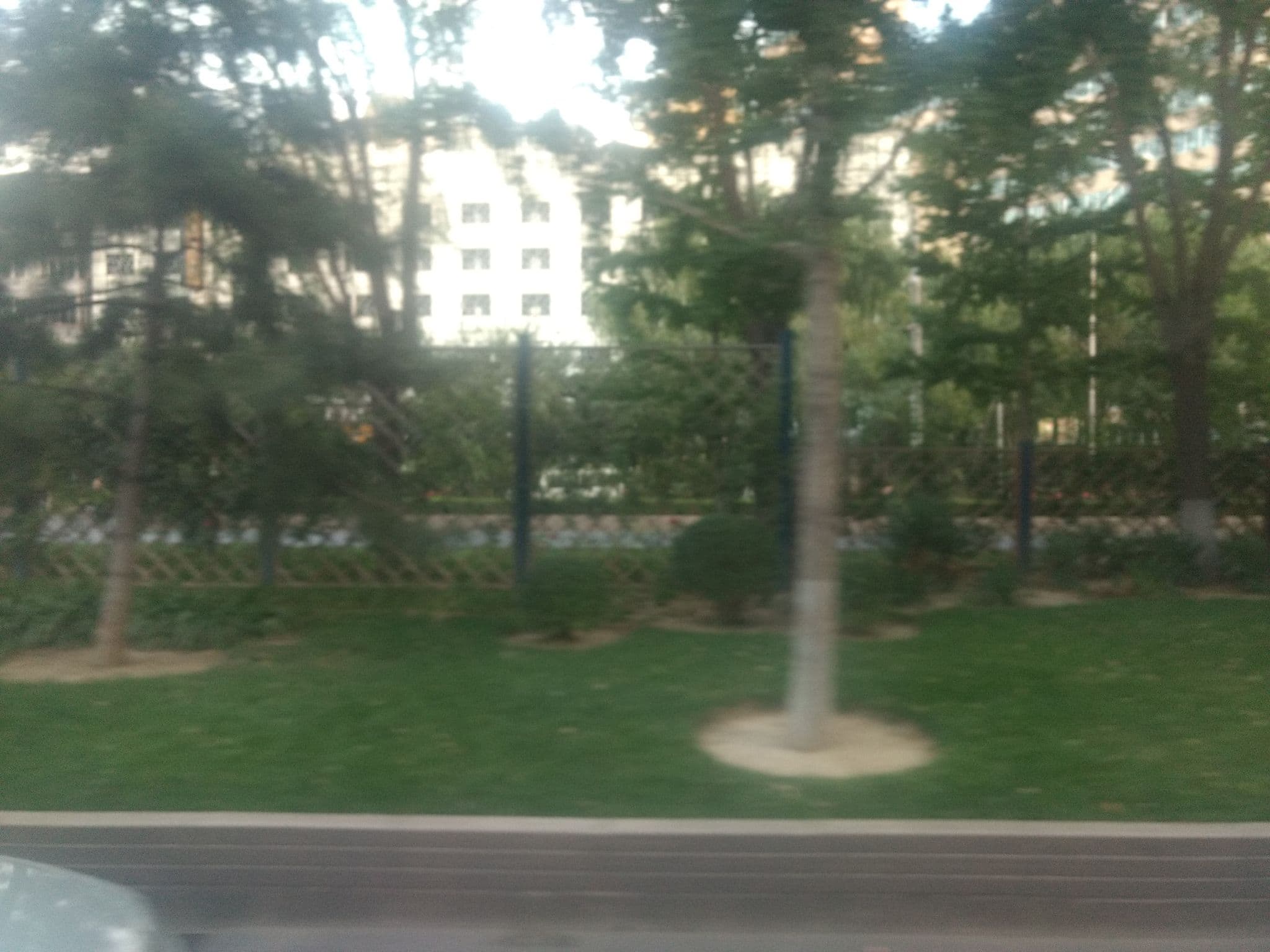 Street view near beijing zhongmei hotel, Beijing — © mapeadora (CC BY-SA · Mapillary)