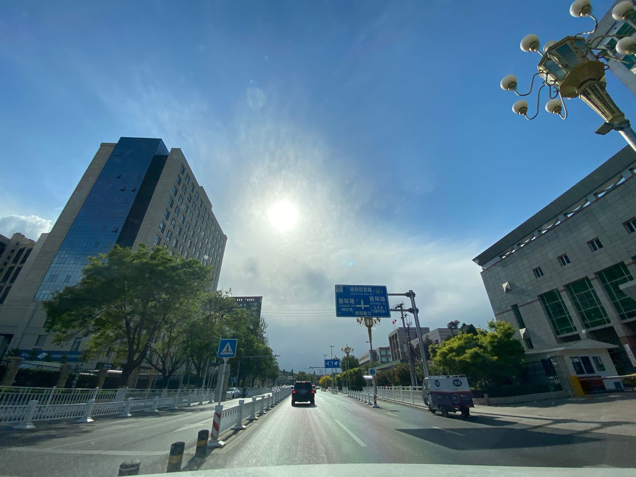 Street view near 7天酒店北京昌平西关店 7 Days Inn Beijing Changping Xiguan, Changping — © adirricor (CC BY-SA · Mapillary)