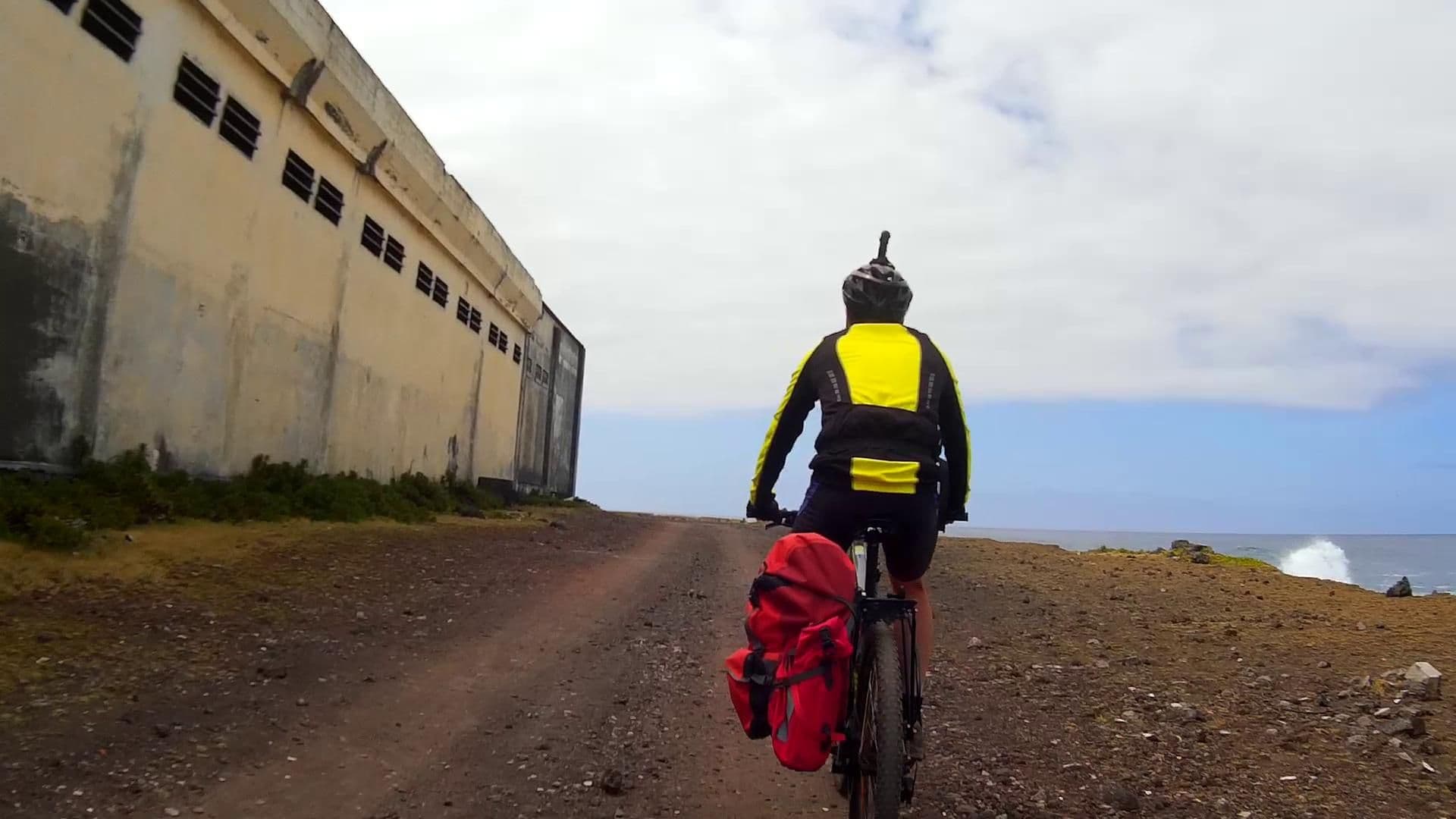Street view near Casa do Mar, Horta — © ligfietser (CC BY-SA · Mapillary)