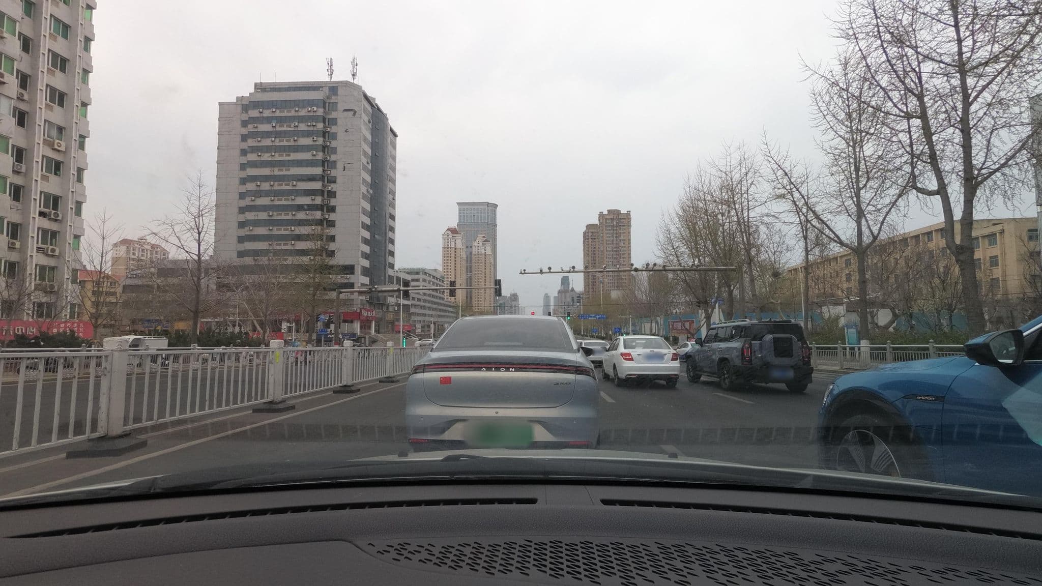 Street view near Glace Select Hotel, Yantai — © recklessxpy (CC BY-SA · Mapillary)