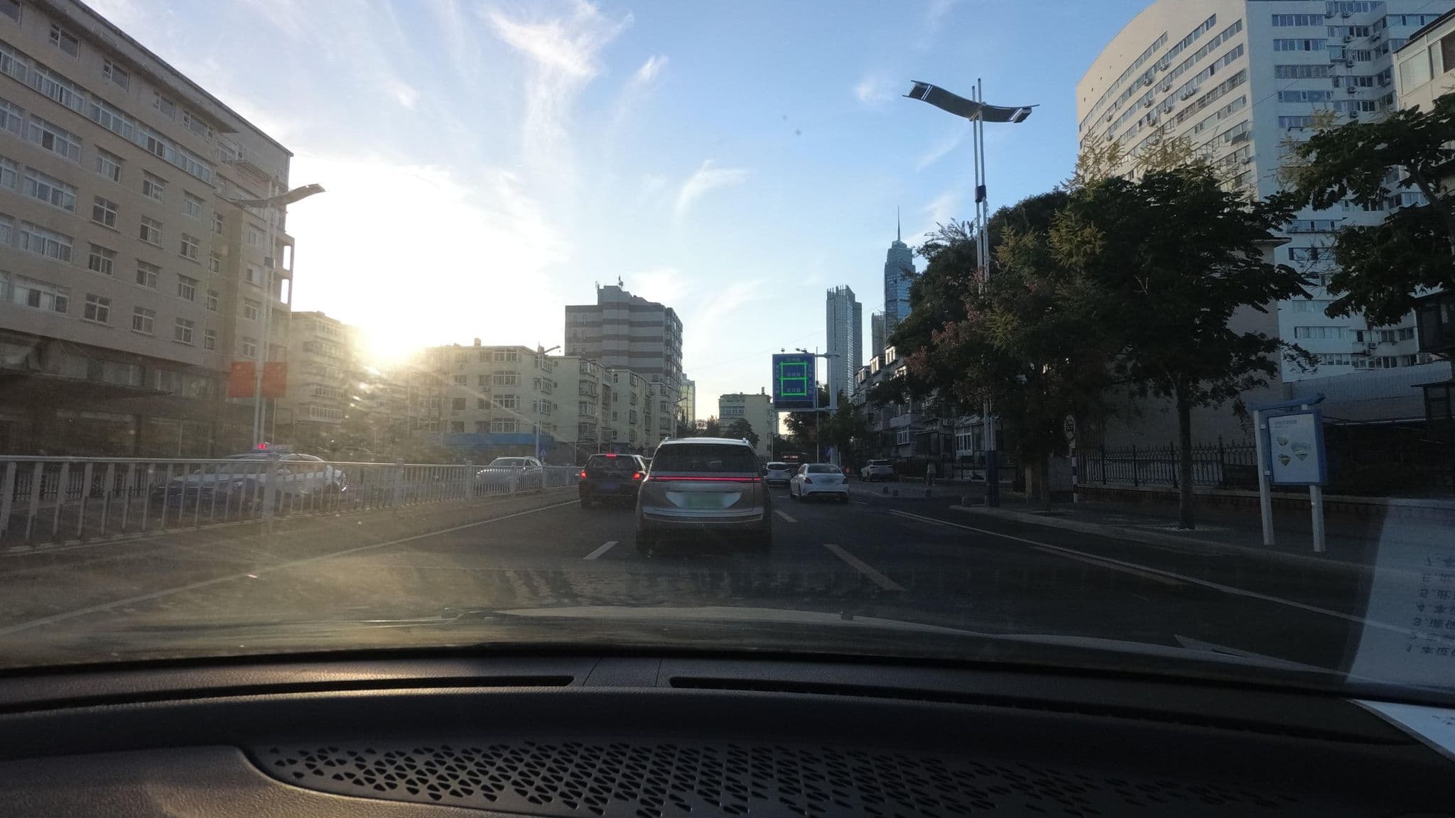 Street view near Tian Yuan Hotel, Yantai — © recklessxpy (CC BY-SA · Mapillary)