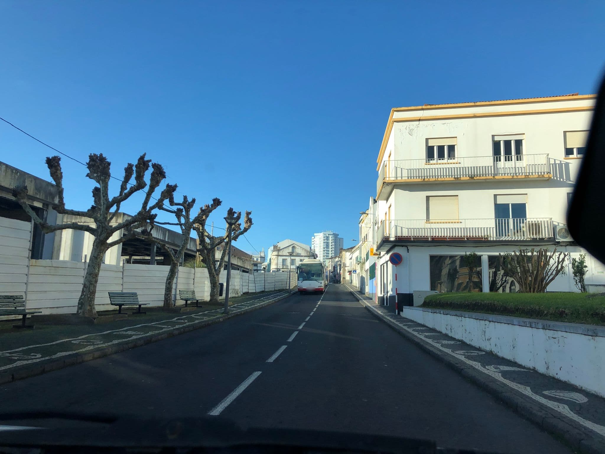 Street view near Pêro de Teive Bay, Ponta Delgada — © sailingside (CC BY-SA · Mapillary)